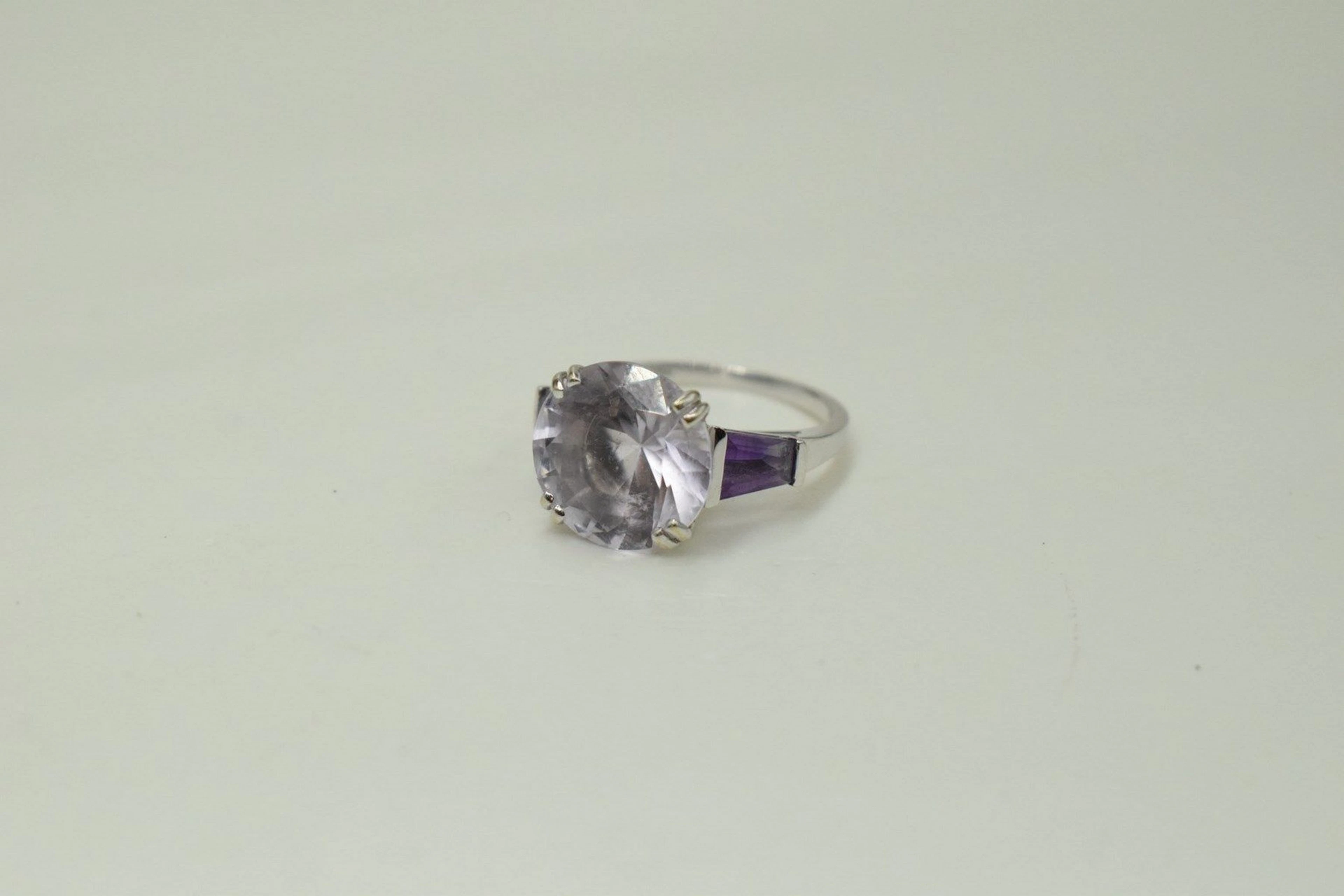 MAUBOUSSIN Bague en or gris 18K (750) ornée... - Lot 787 - Rossini