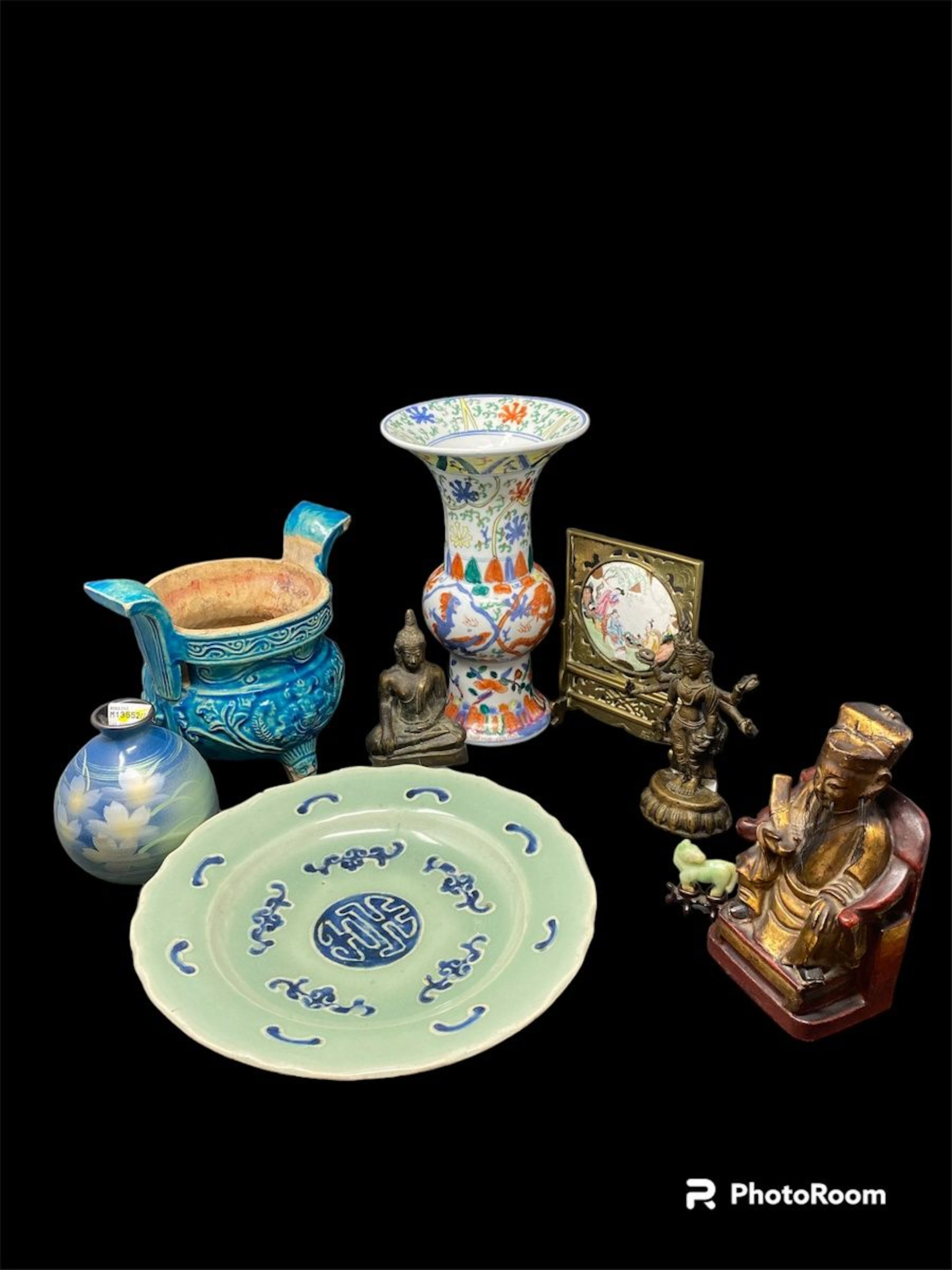 Lot comprenant: - Vase à panse basse et col... - Lot 401 - Rossini