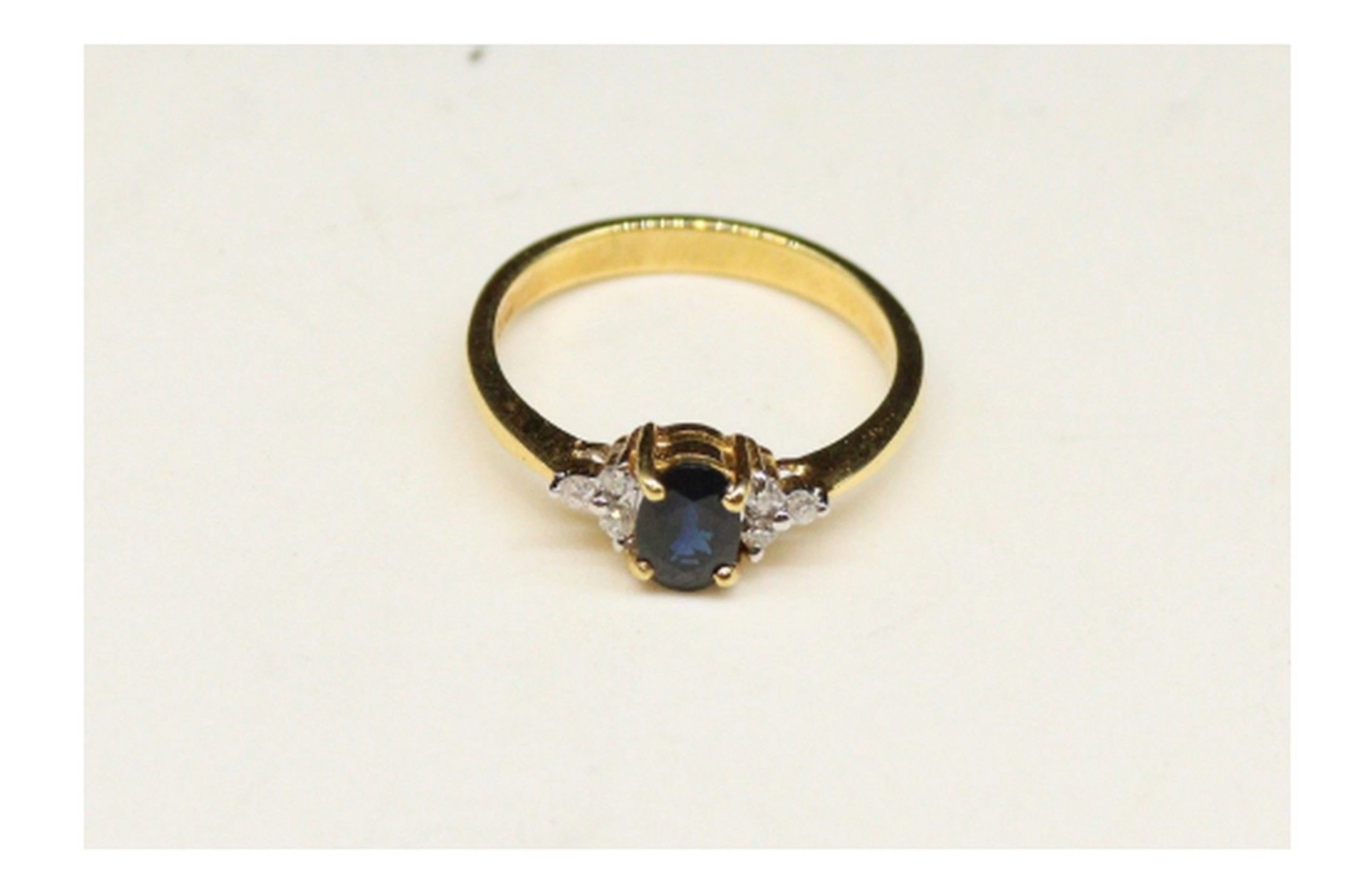 Bague en or jaune 18k (750) ornée d'un saphir... - Lot 70 - Rossini