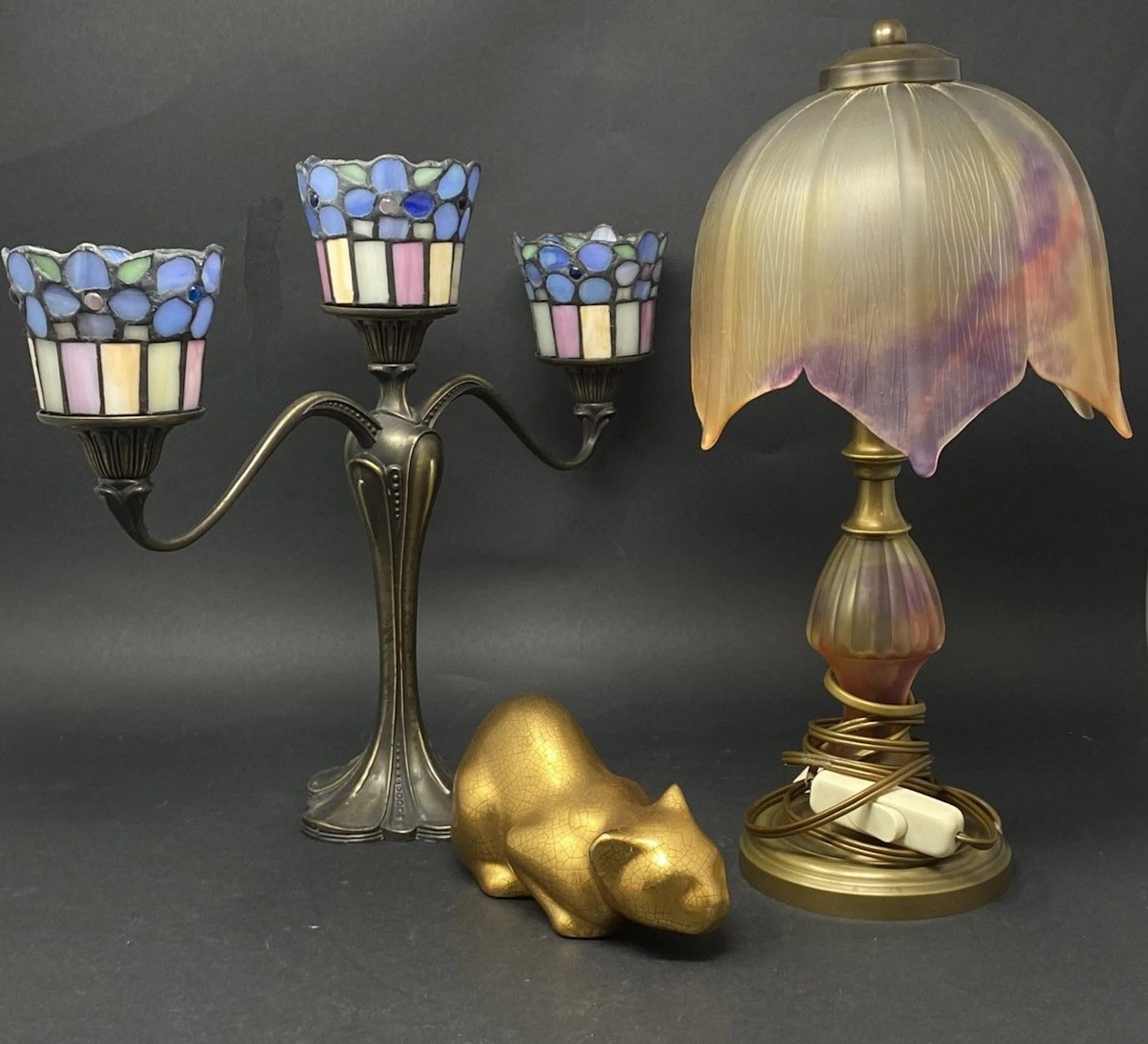 Ensemble composé de : Longwy, Chat en porcelaine... - Lot 349 - Rossini
