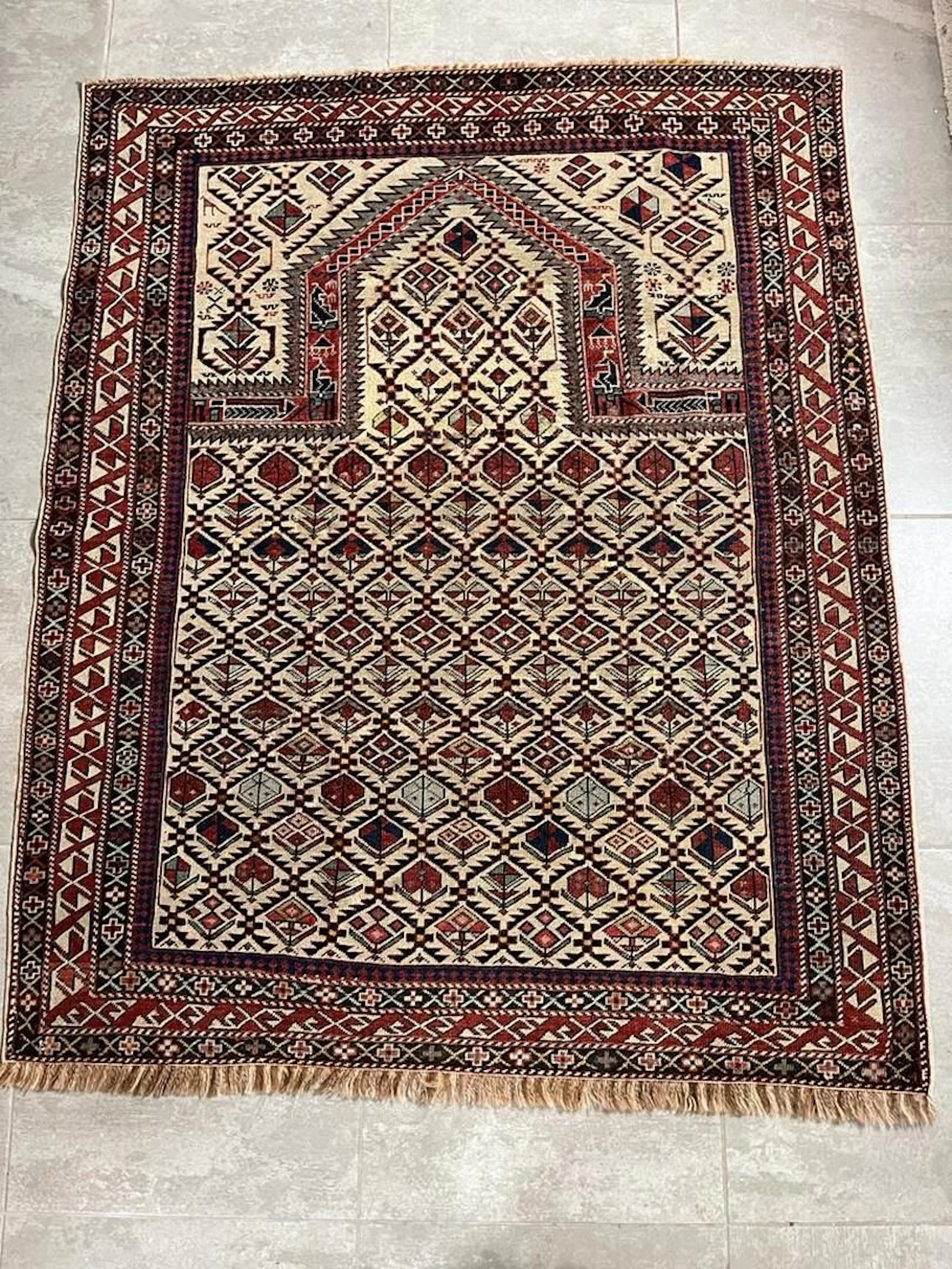 Fin Daghestan Caucase Fin 19 e Tapis de forme... - Lot 49 - Rossini