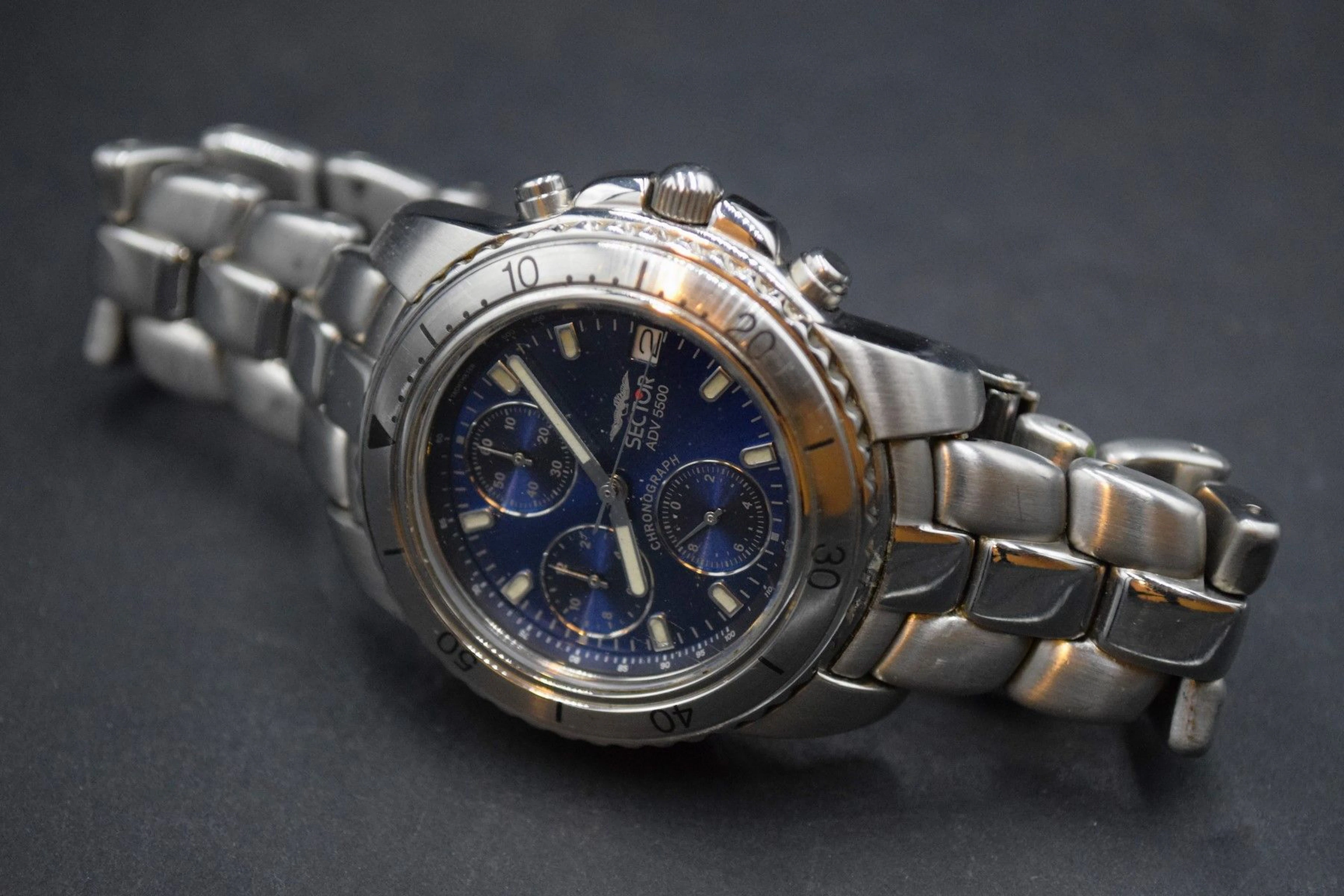 SECTOR Montre bracelet d'homme en acier ADV... - Lot 225 - Rossini