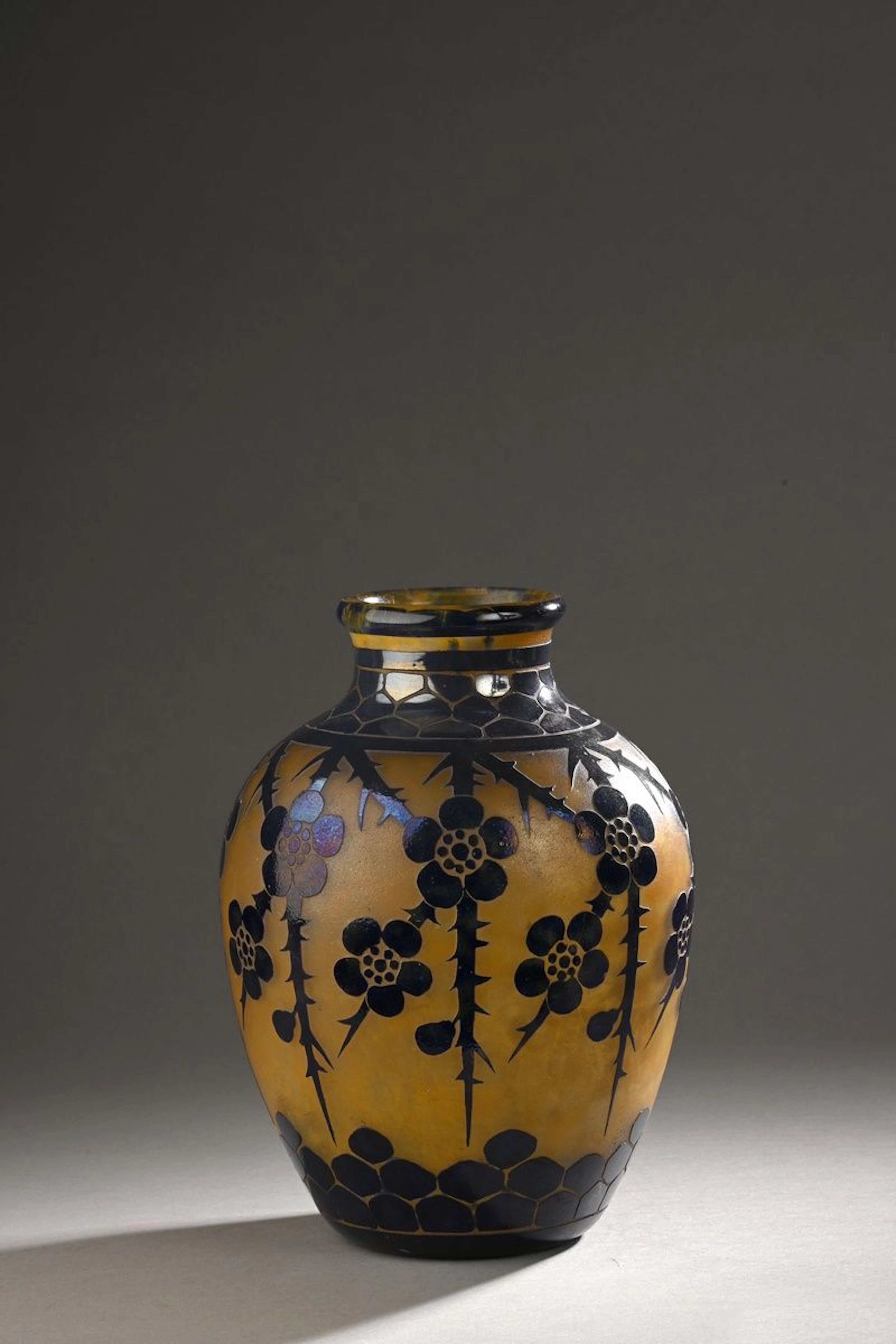 LE VERRE FRANÇAIS Vase « Aubépines », modèle... - Lot 112 - Rossini