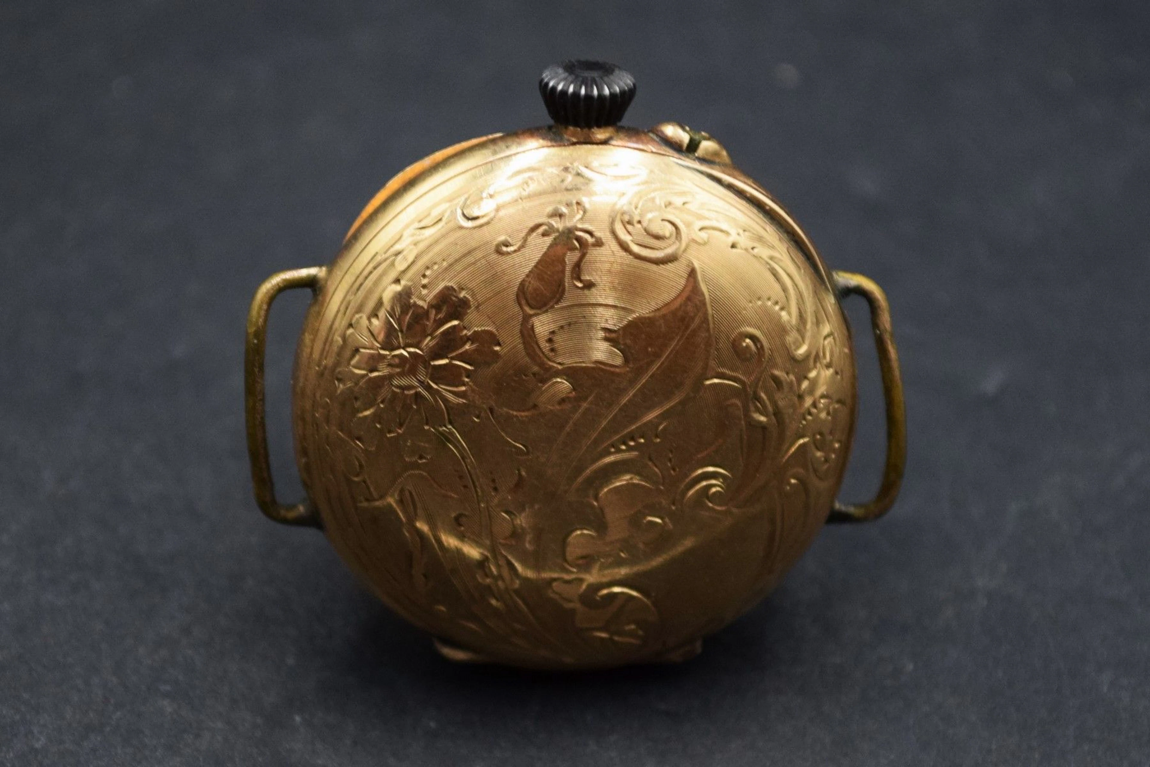 ANONYME N°47319 Montre de col en or jaune... - Lot 485 - Rossini