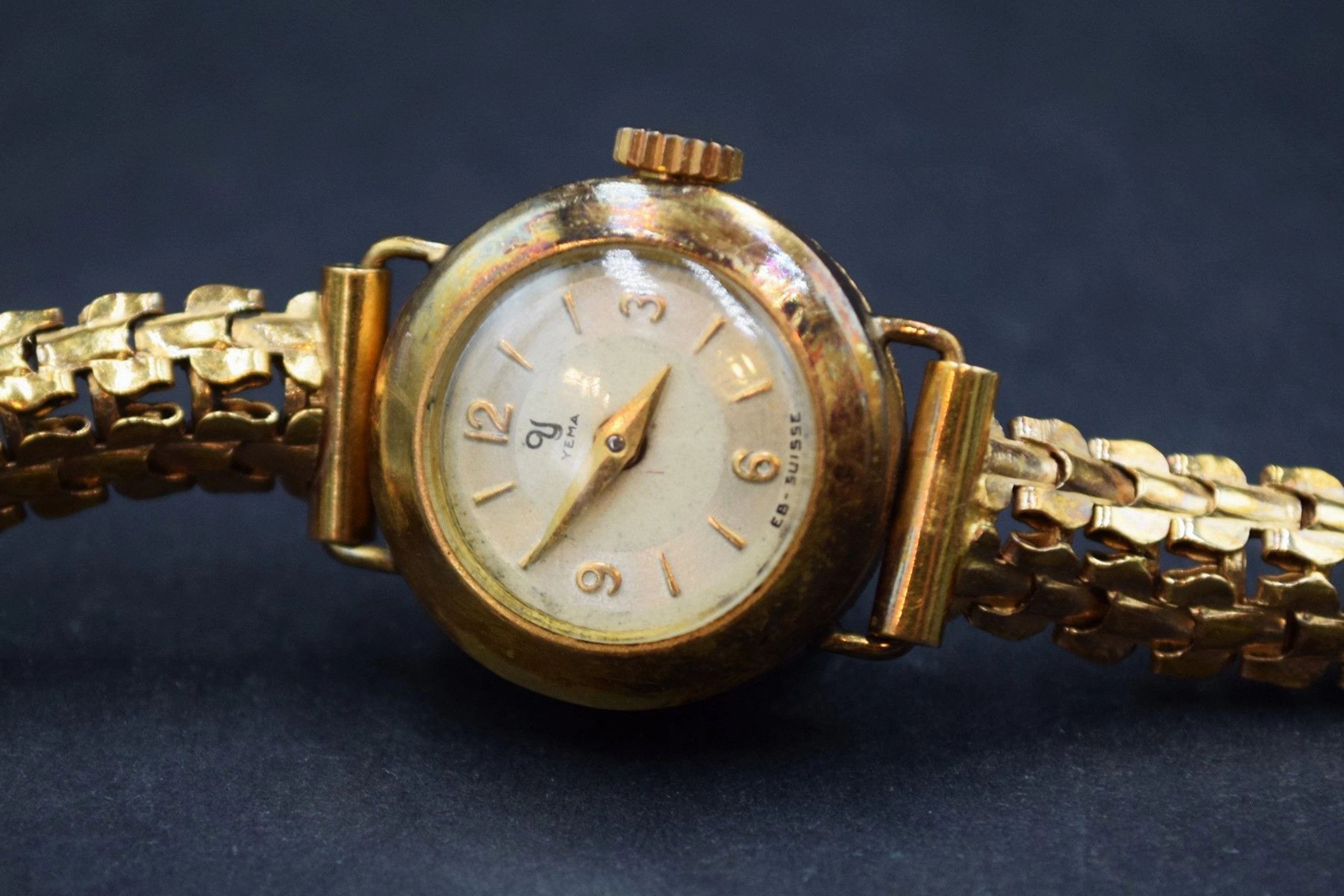 YEMA Montre de dame en or jaune 18k (750),... - Lot 524 - Rossini