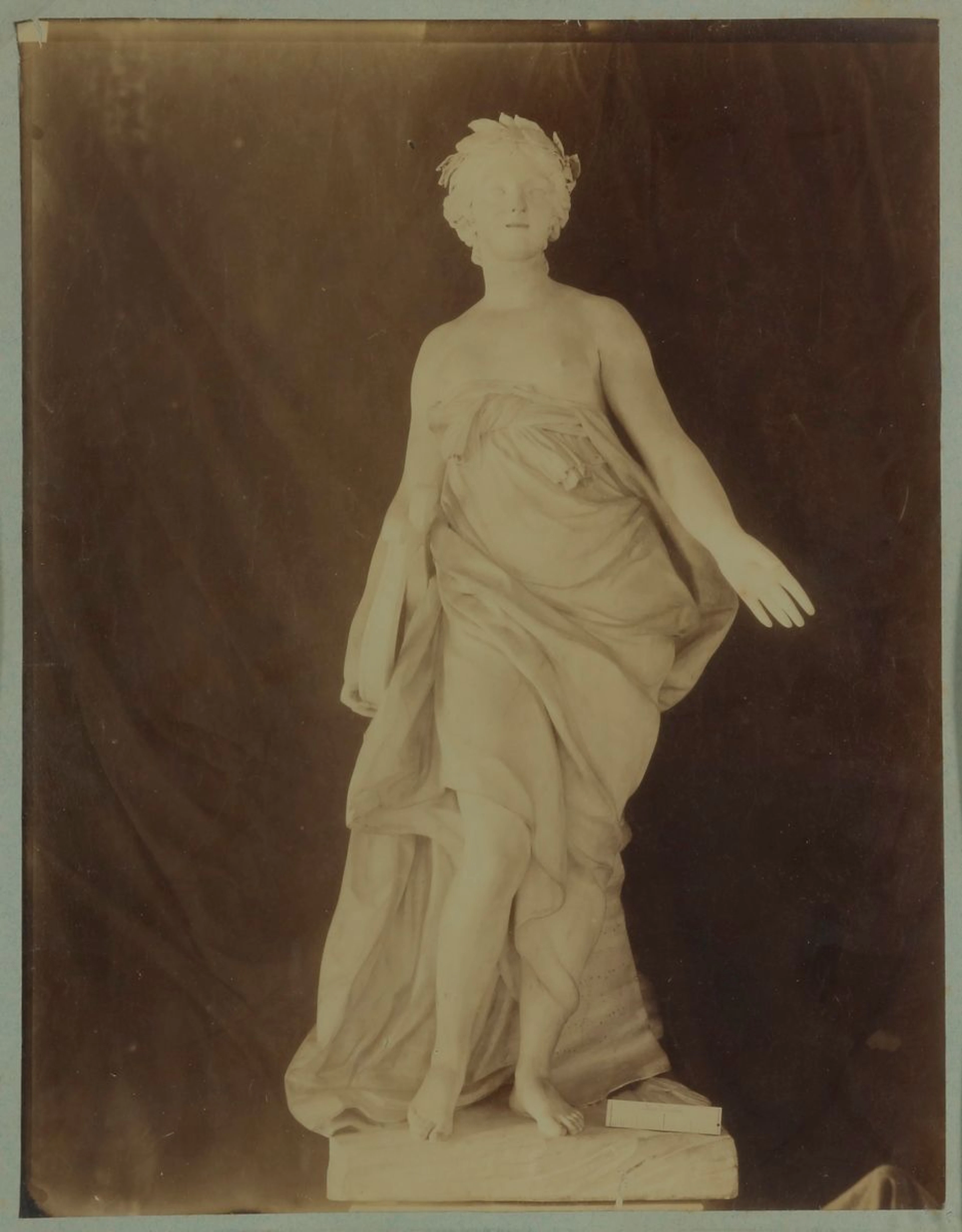 Photographie non identifiée. Sculpture "La... - Lot 211 - Rossini