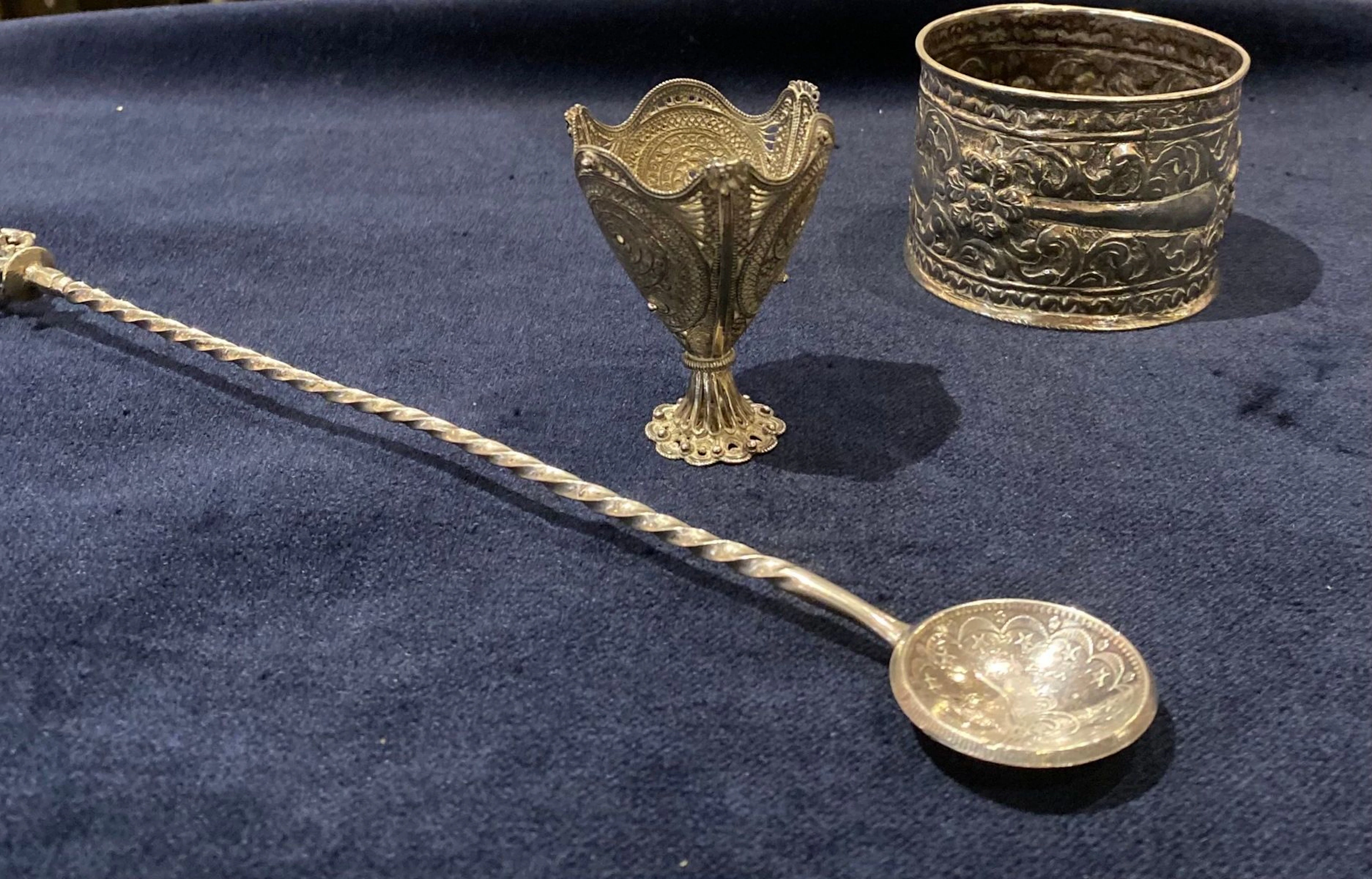 TURQUIE - Métal argenté et débris d'argent... - Lot 337 - Rossini