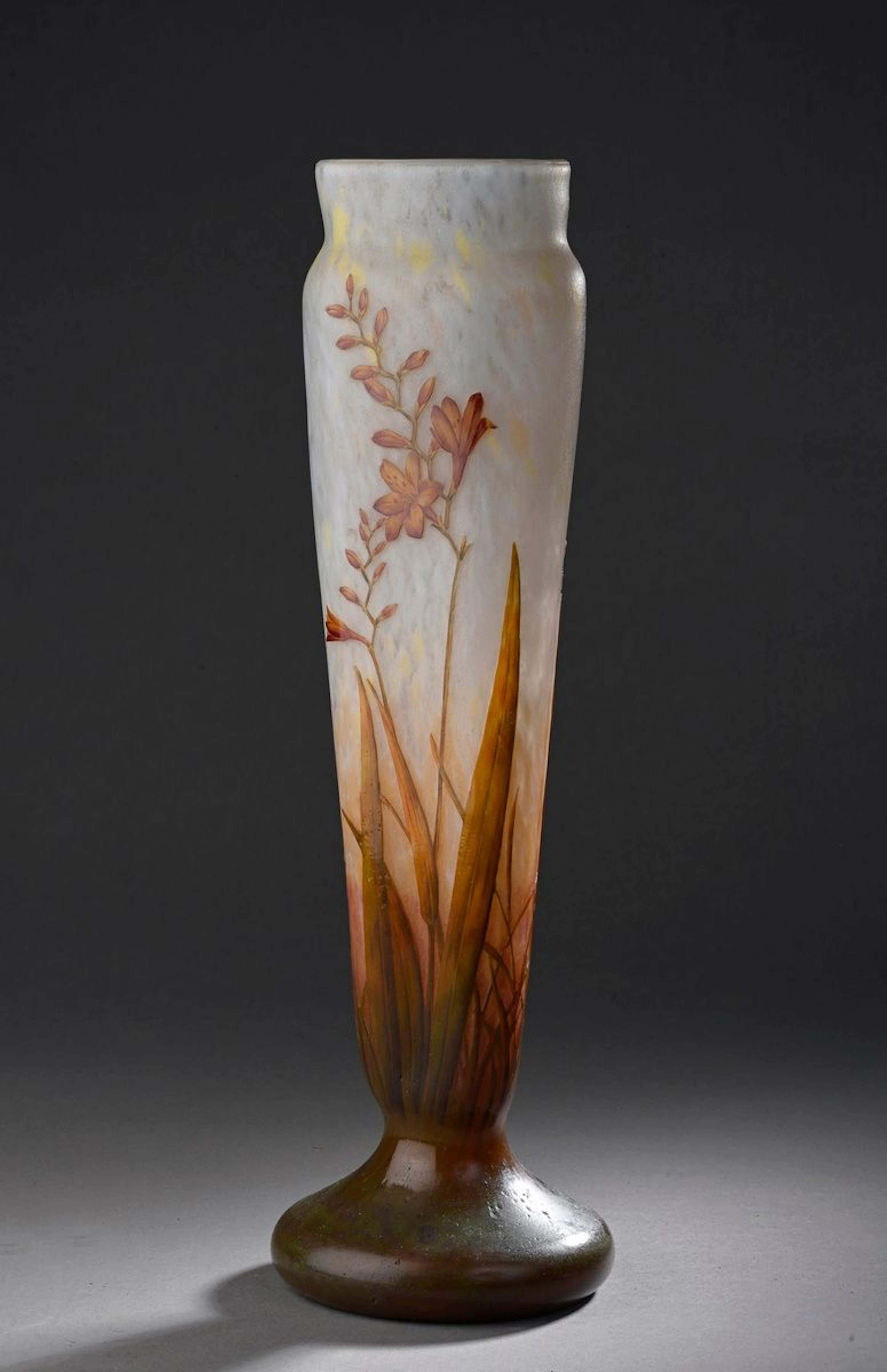 DAUM - NANCY Vase à corps tubulaire de section... - Lot 99 - Rossini