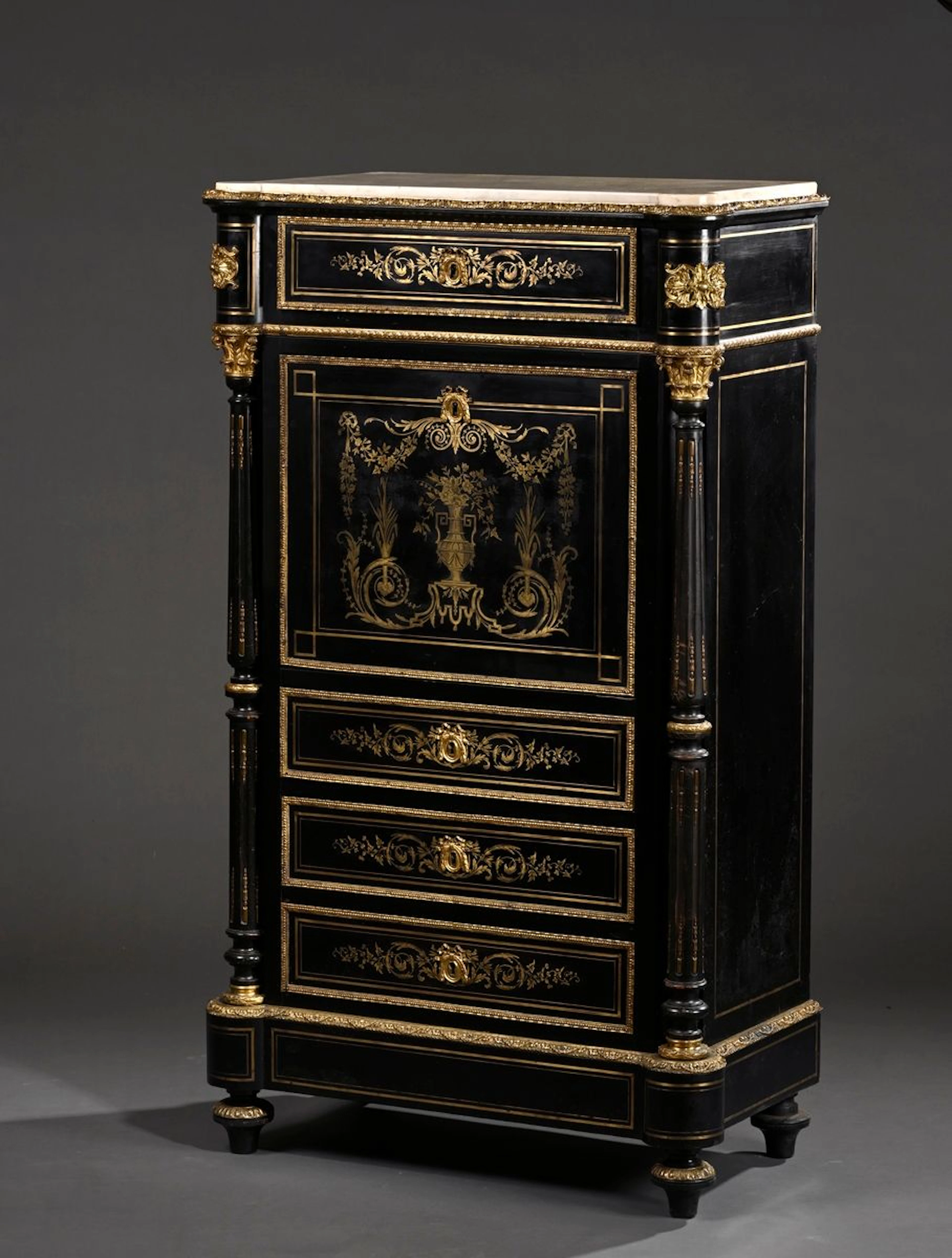 Secrètaire en bois noirci de forme rectangulaire... - Lot 303 - Rossini