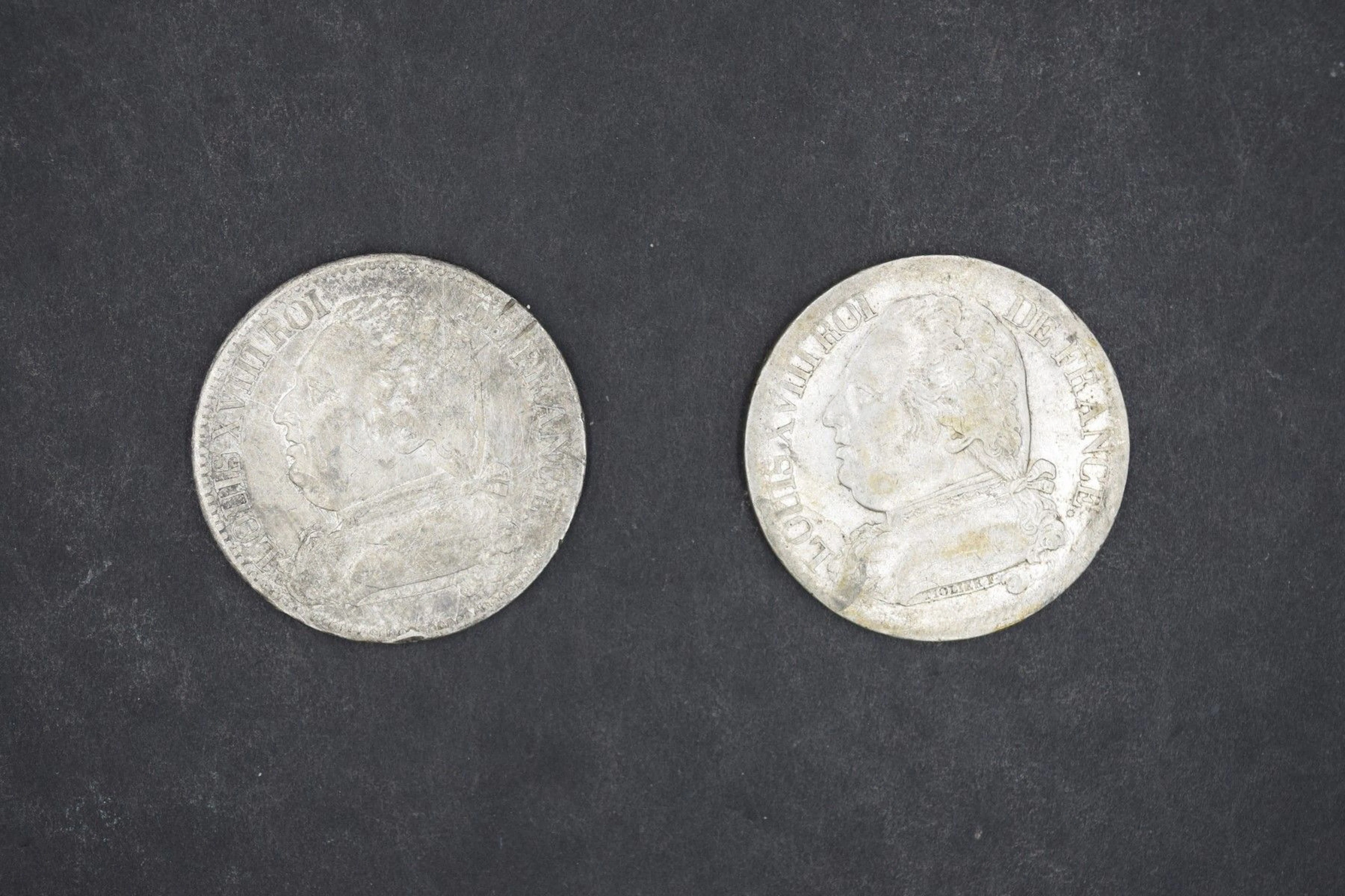 LOUIS XVIII Lot de 2 pièces de 5 Francs "au... - Lot 44 - Rossini