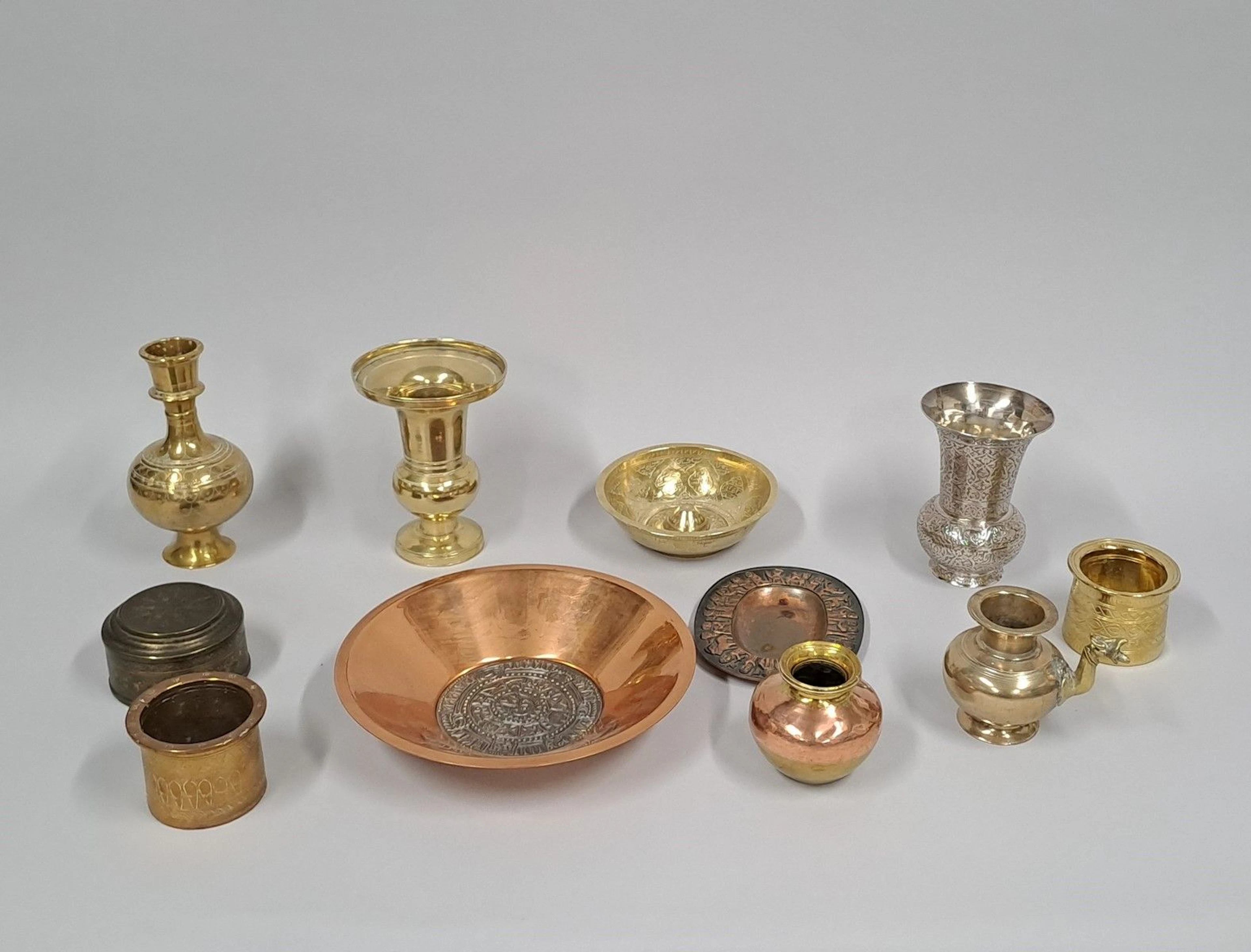 Ensemble de métaux indiens comprenant base... - Lot 562 - Rossini