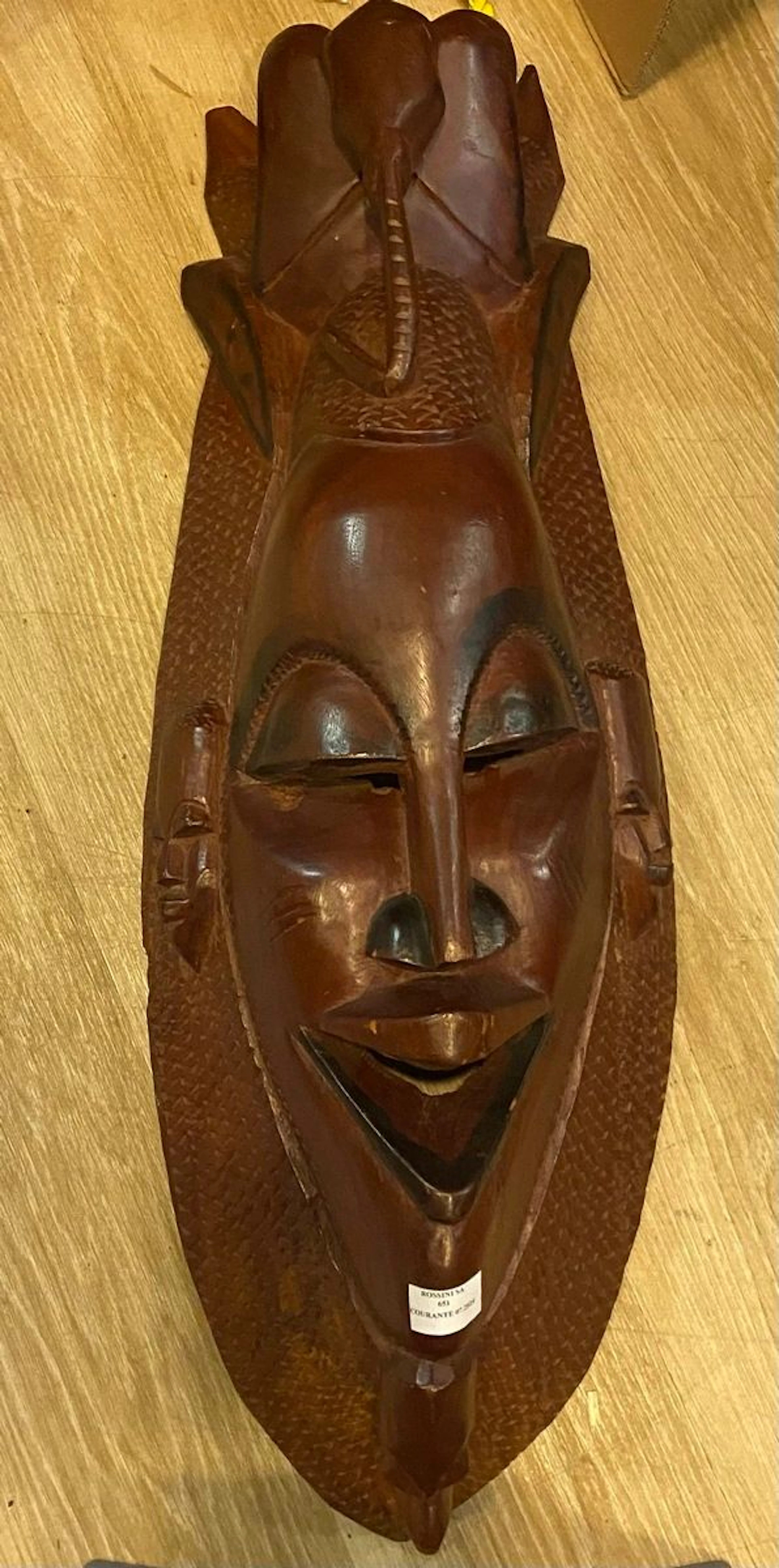 Sculpture africaine moderne. Bois. Hauteur... - Lot 651 - Rossini
