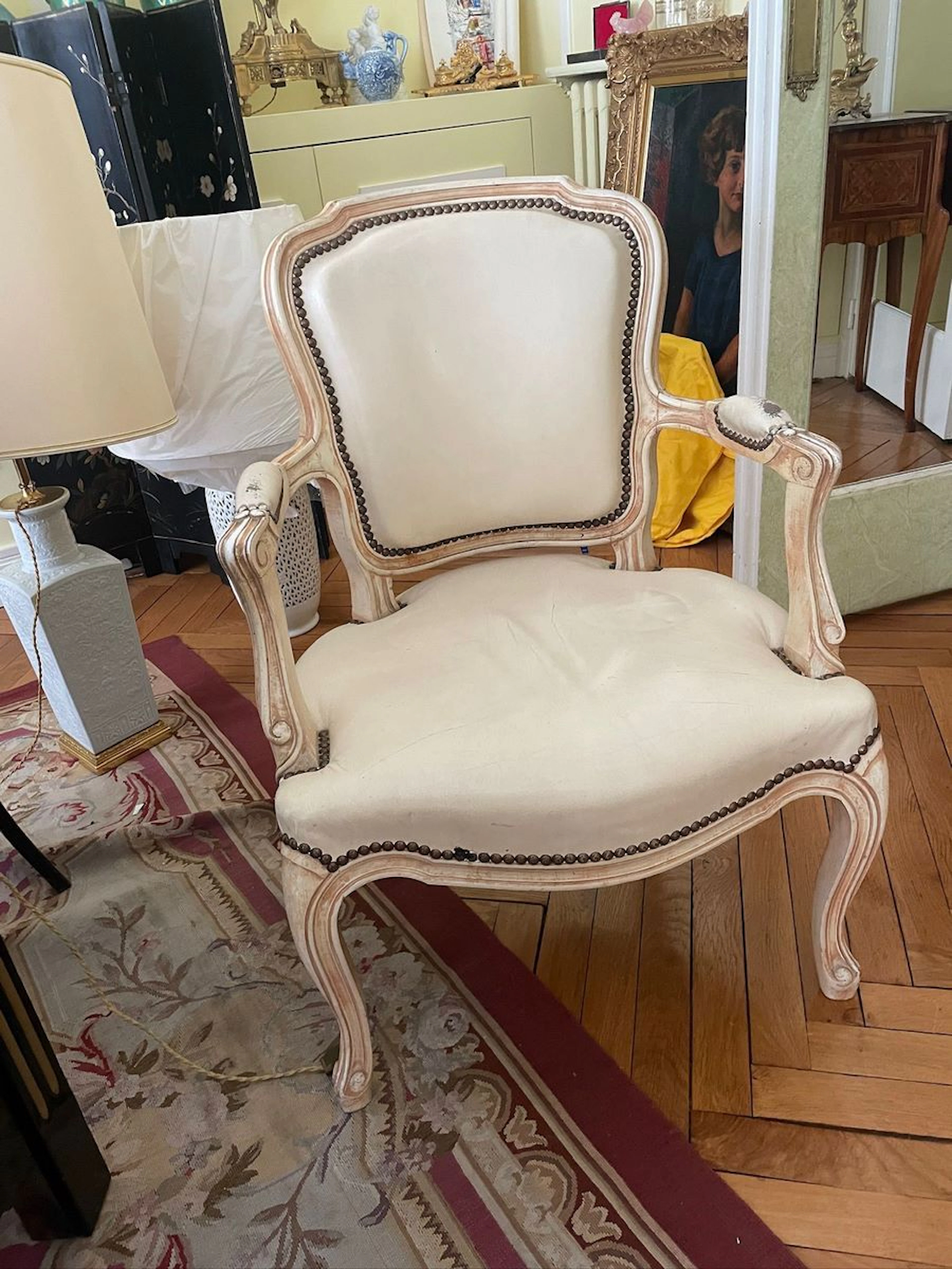 Paire de fauteuils à la reine en bois laqué... - Lot 774 - Rossini