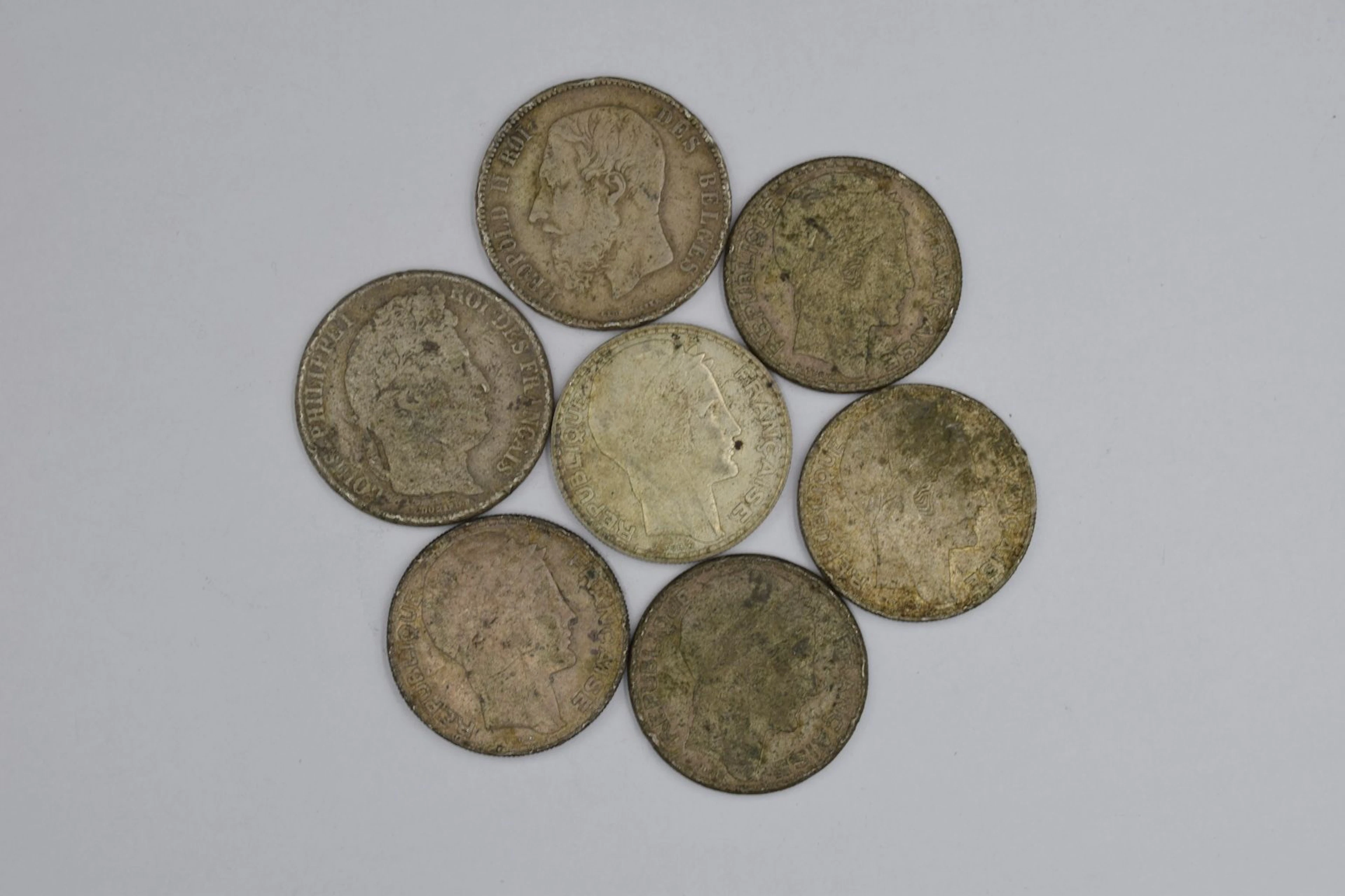 Débris d'argent : - une pièce 5 francs Louis... - Lot 9 - Rossini