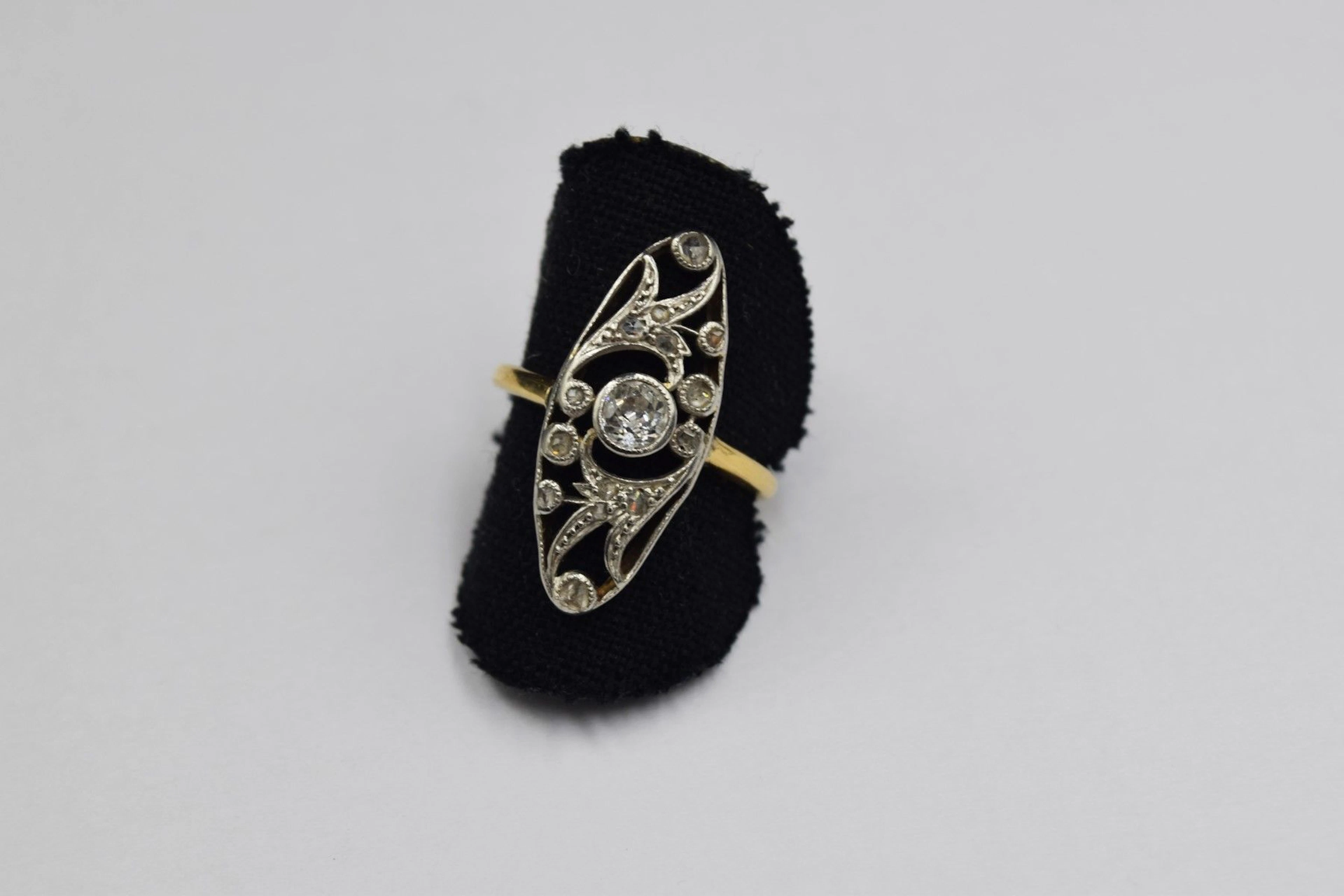 Bague navette en or jaune 18K (750) et platine... - Lot 134 - Rossini