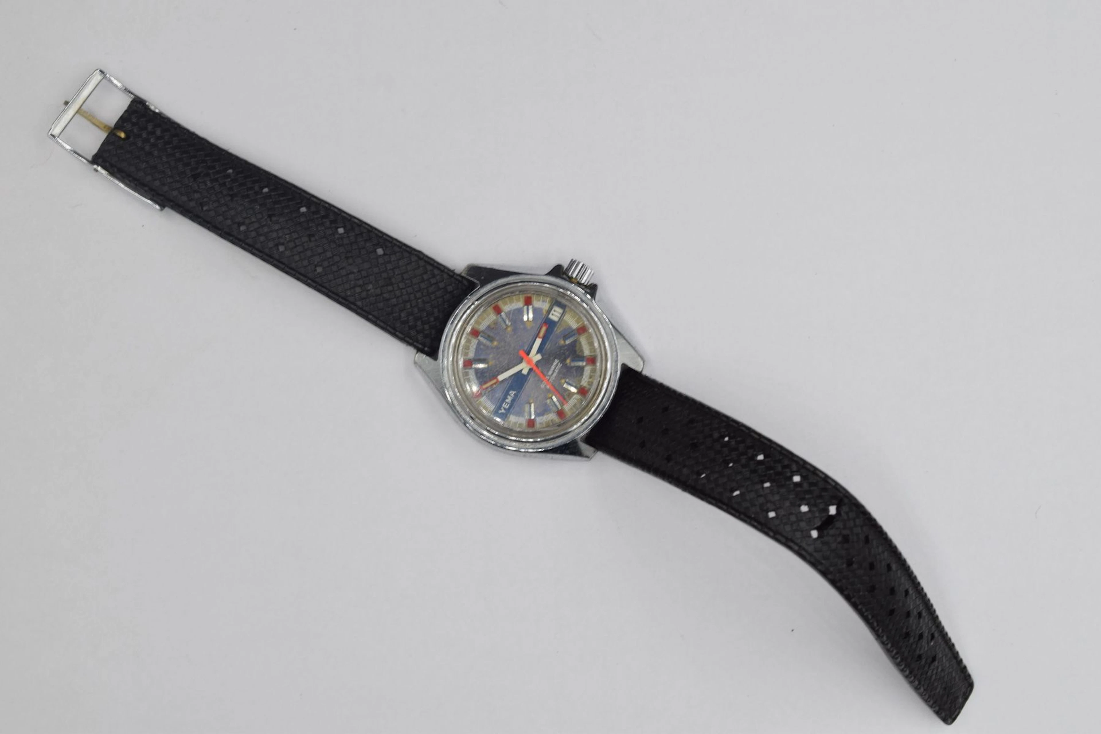 YEMA N°511634 Montre bracelet d'homme, boitier... - Lot 212 - Rossini