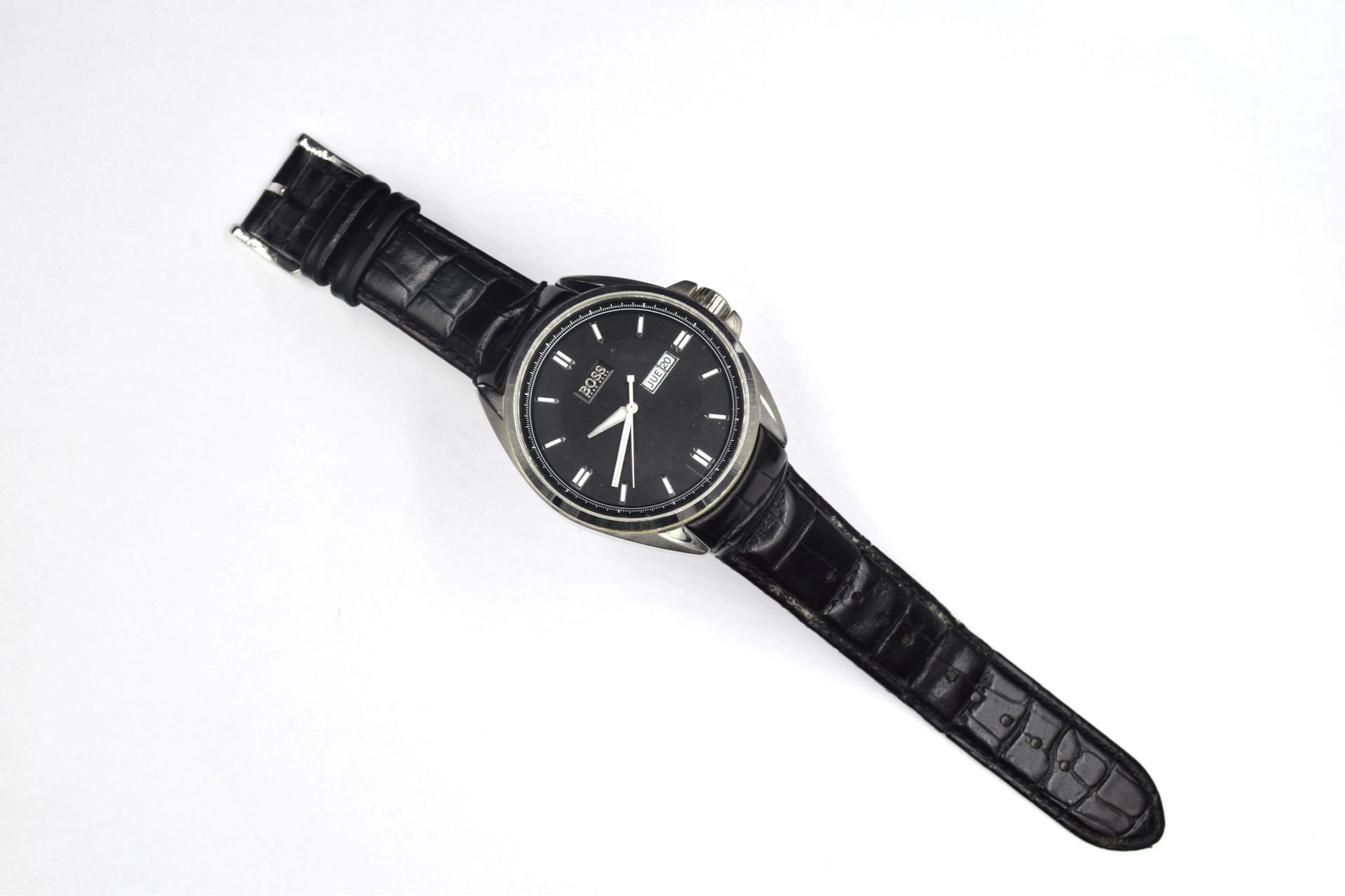 Montre bracelet d'homme Boss cadran noir,... - Lot 273 - Rossini