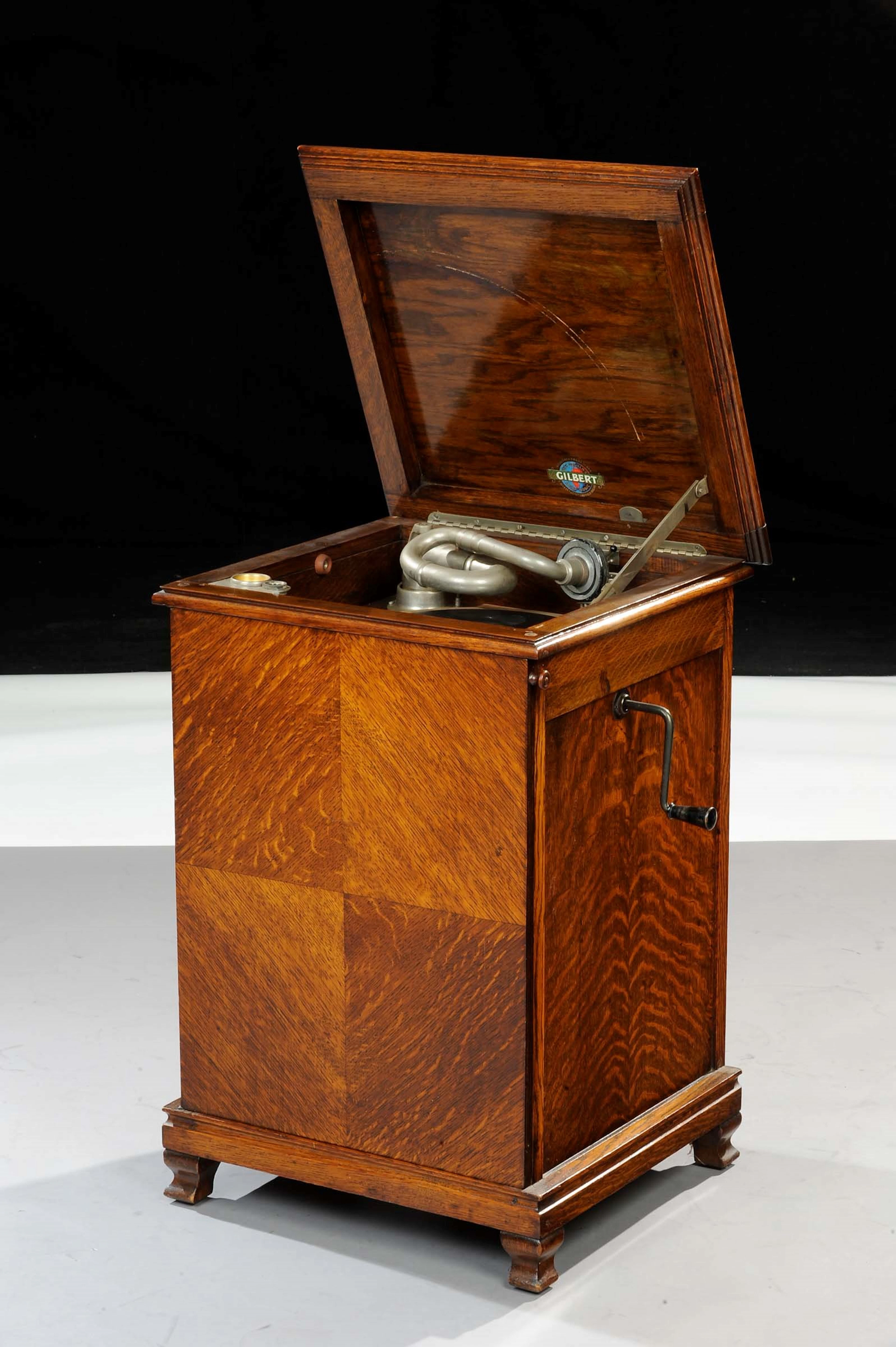 Grammofono Deco Gilbert, 1910 circa