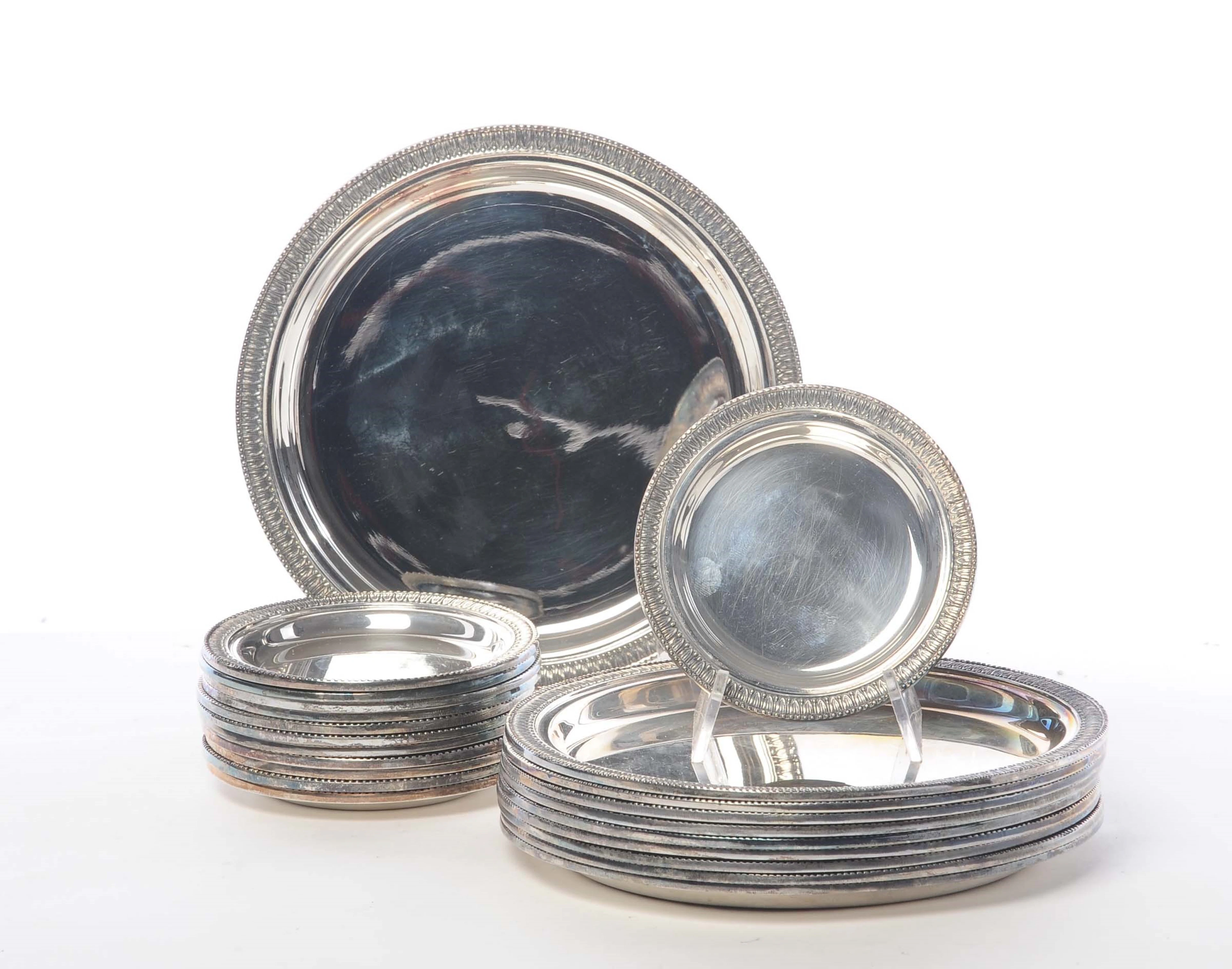 Insieme di oggetti in argento, gr. 1850