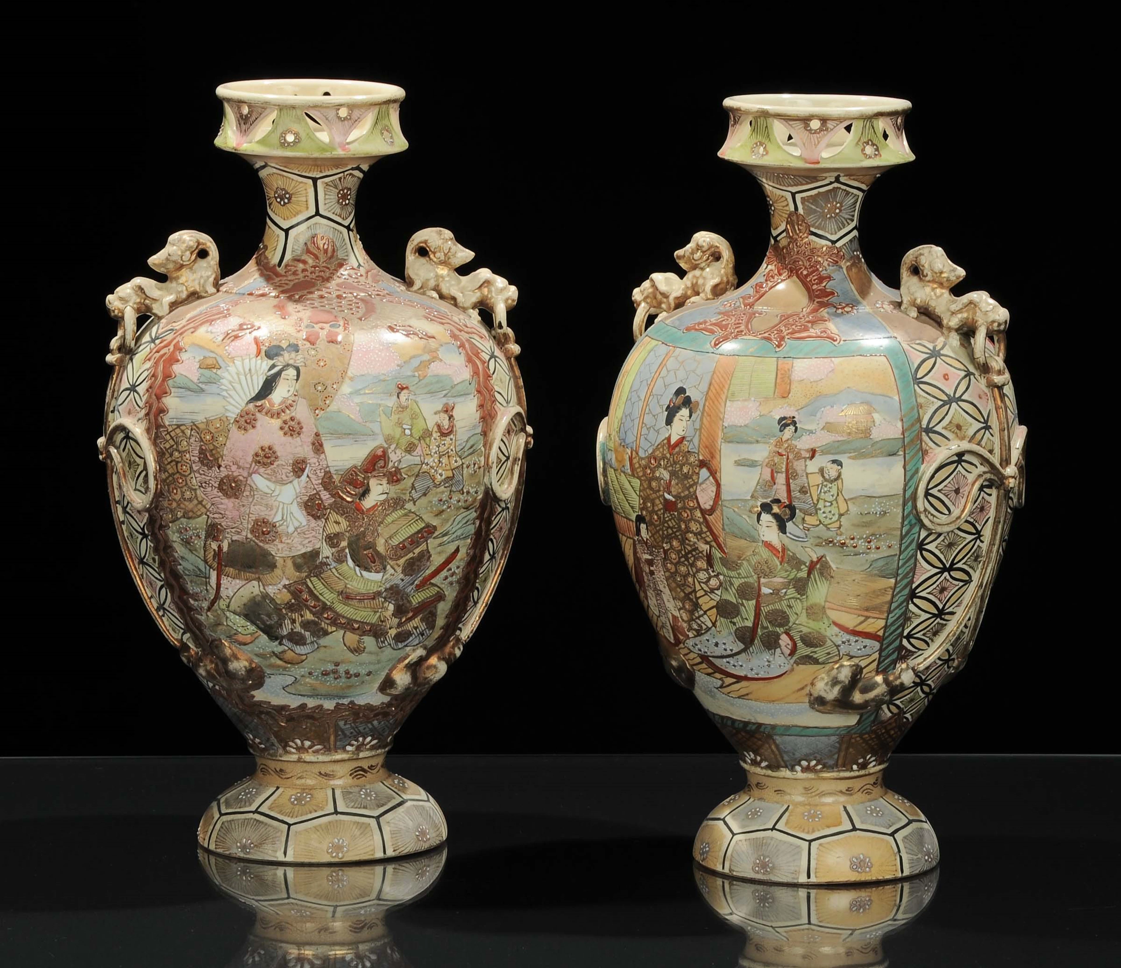 Coppia di vasi in ceramica