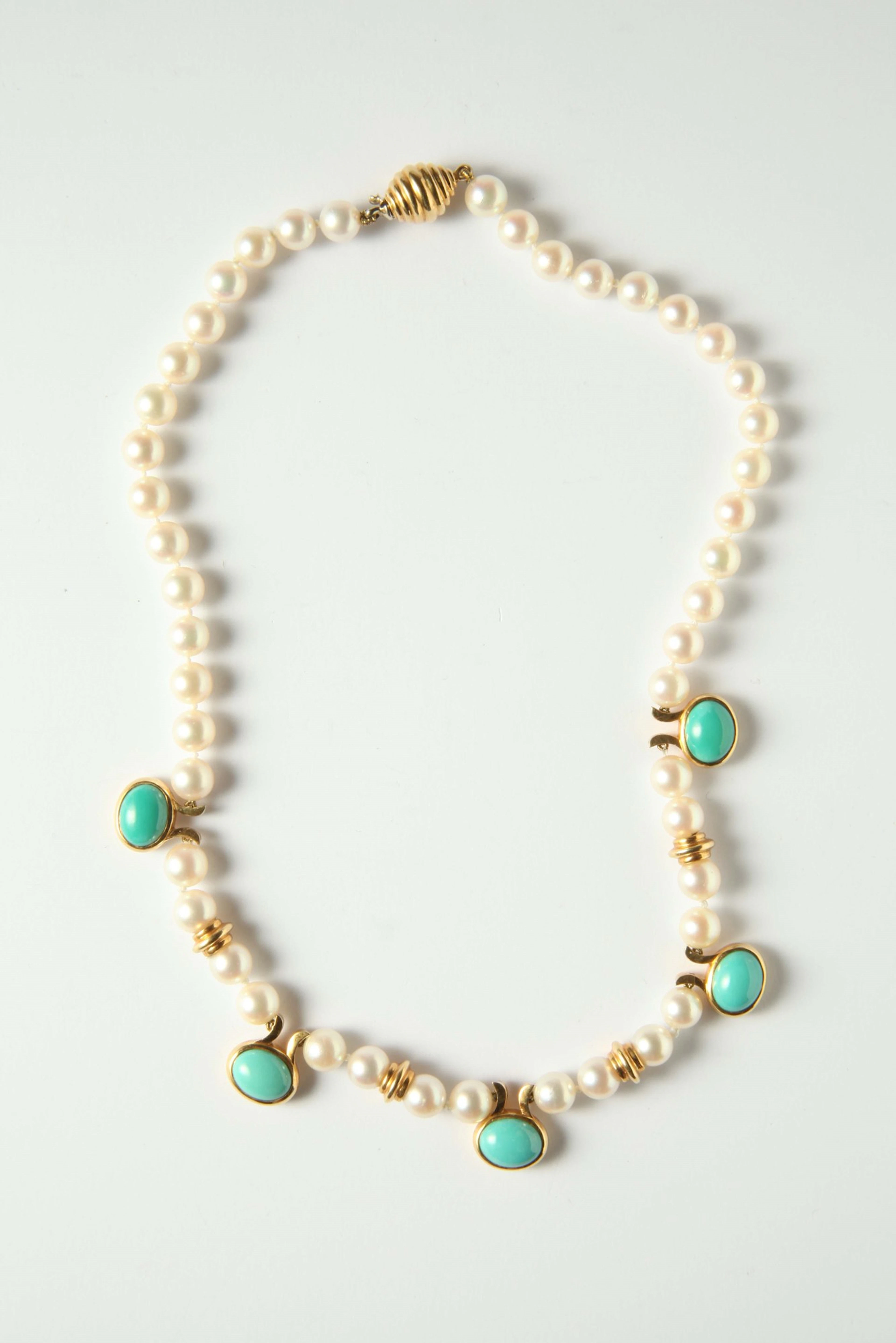 Collana con perle e turchesi
