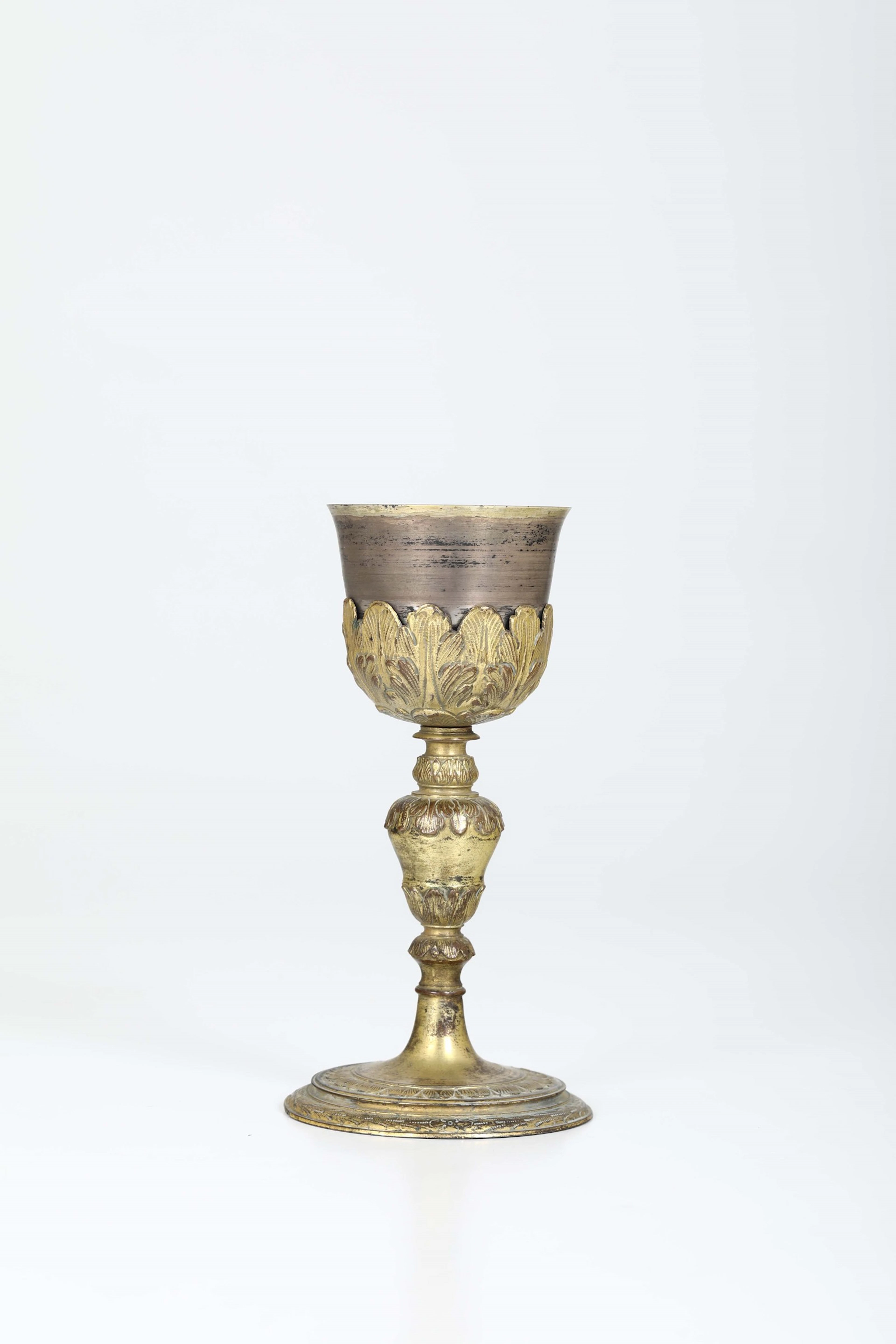 Calice in bronzo dorato e argentato, Toscana XVII secolo