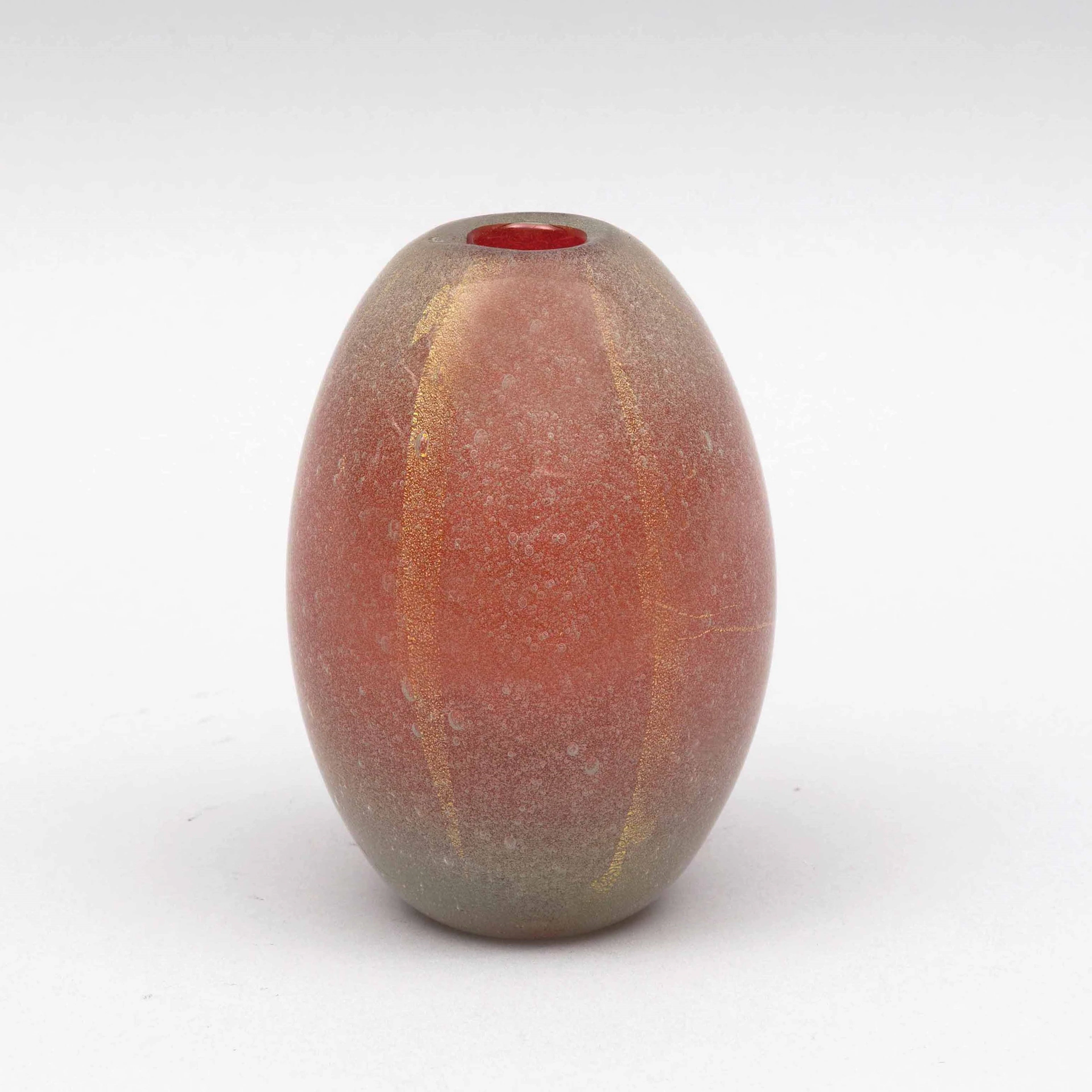 Carlo Scarpa, Venini, Murano, 1934 ca. A small vase in submerged heavy