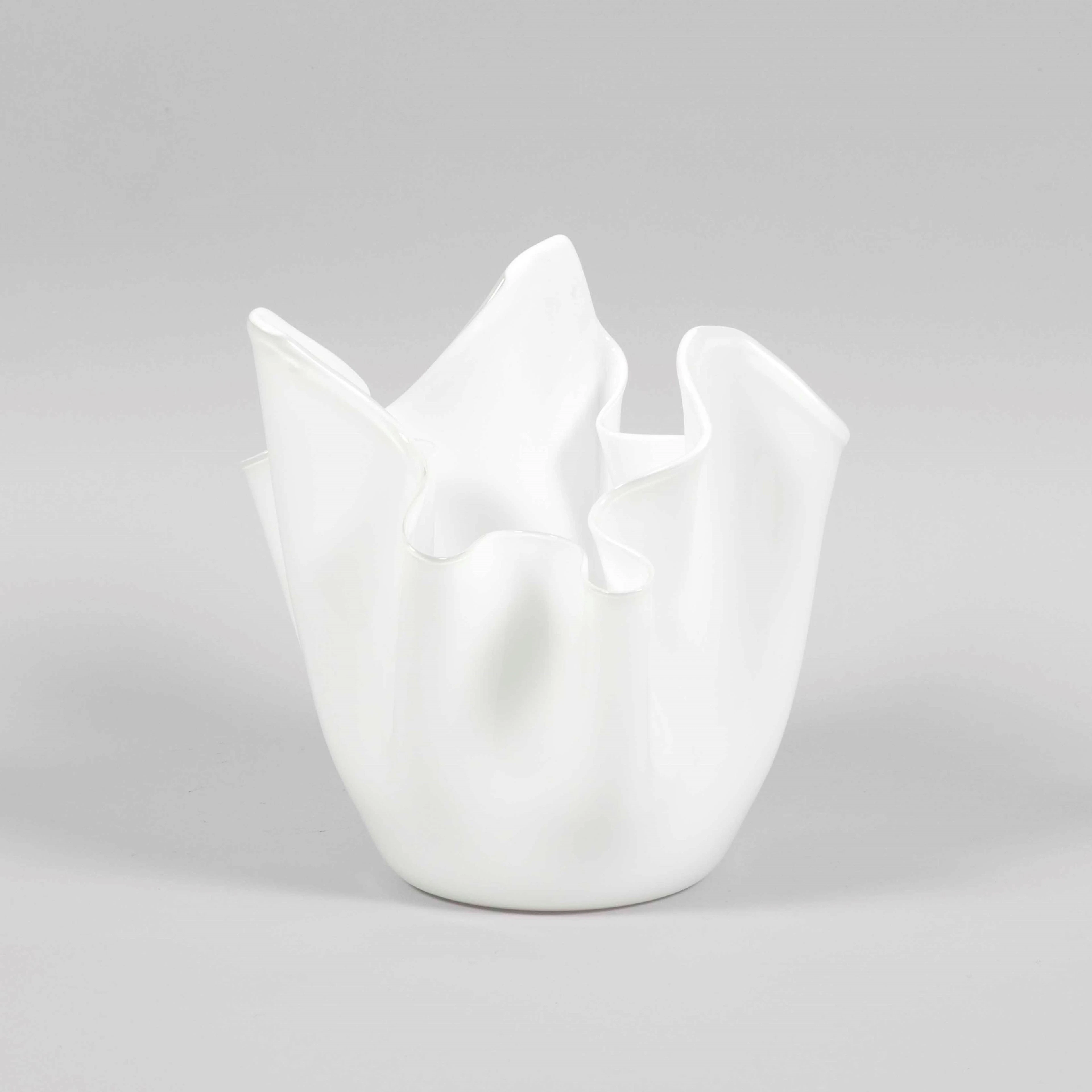 Fulvio Bianconi, Venini, Murano, 1950 ca. A handkerchief vase in blown