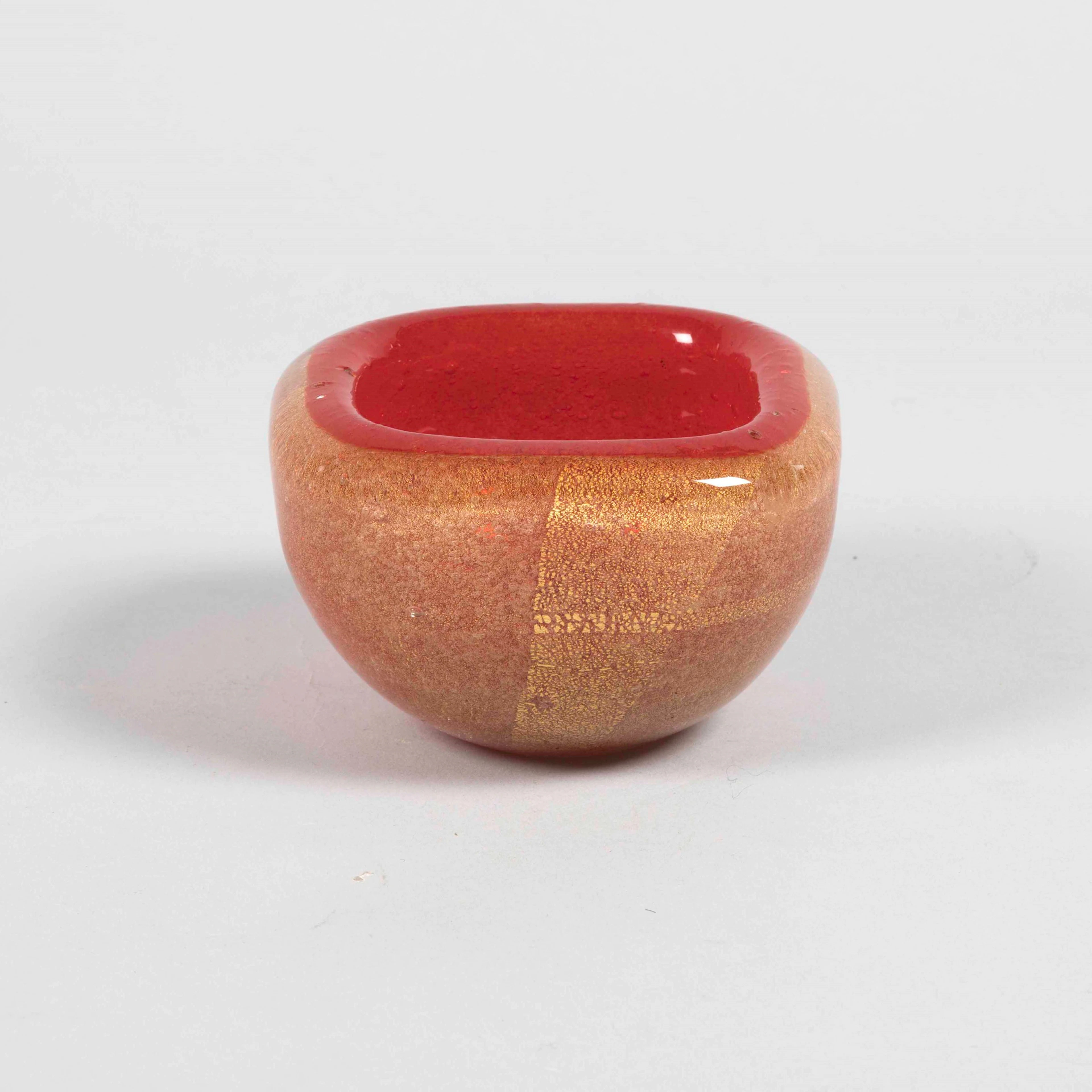 Carlo Scarpa, Venini, Murano, 1940 ca. A bowl in bubbled submerged