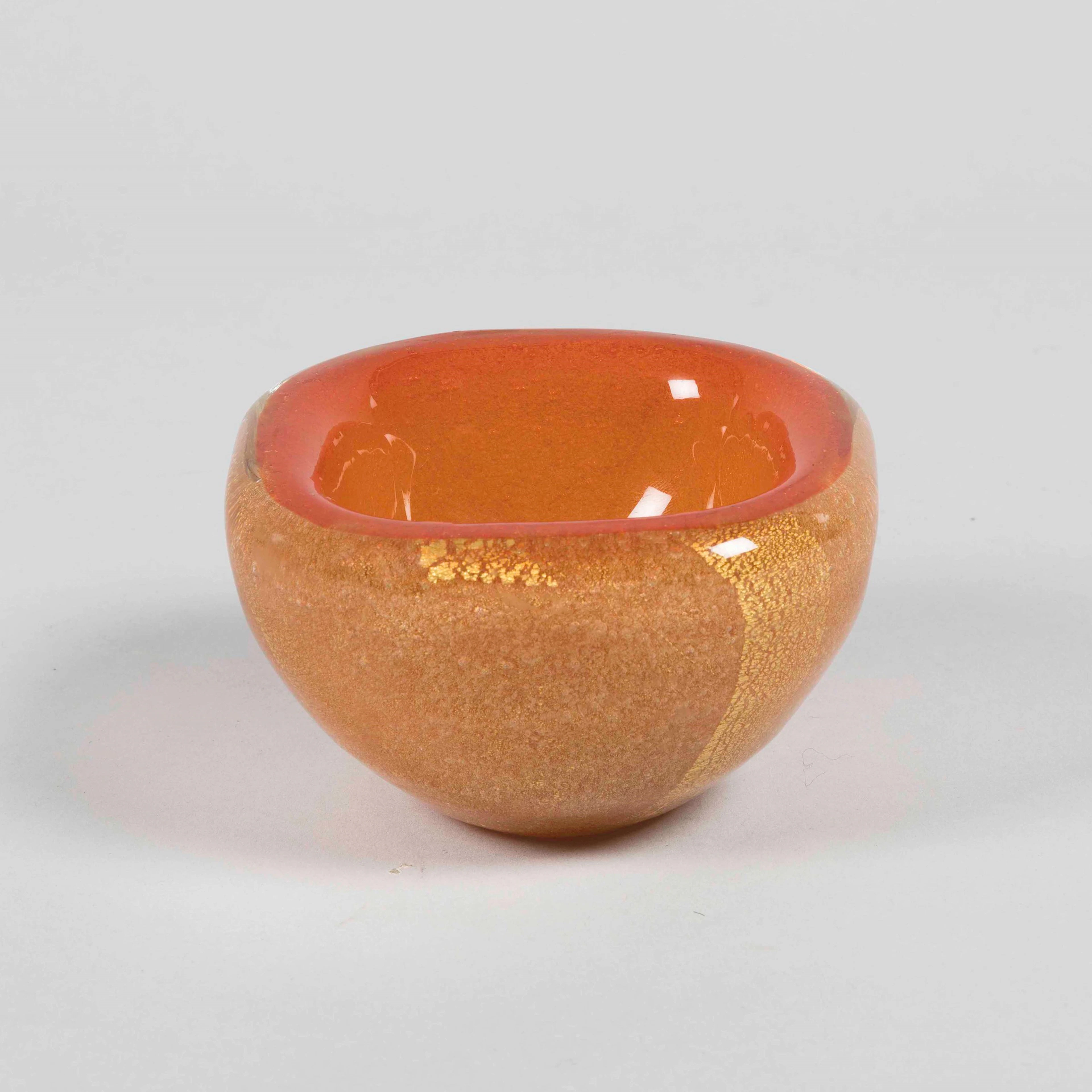 Carlo Scarpa, Venini, Murano, 1940 ca. A bowl in submerged glass with