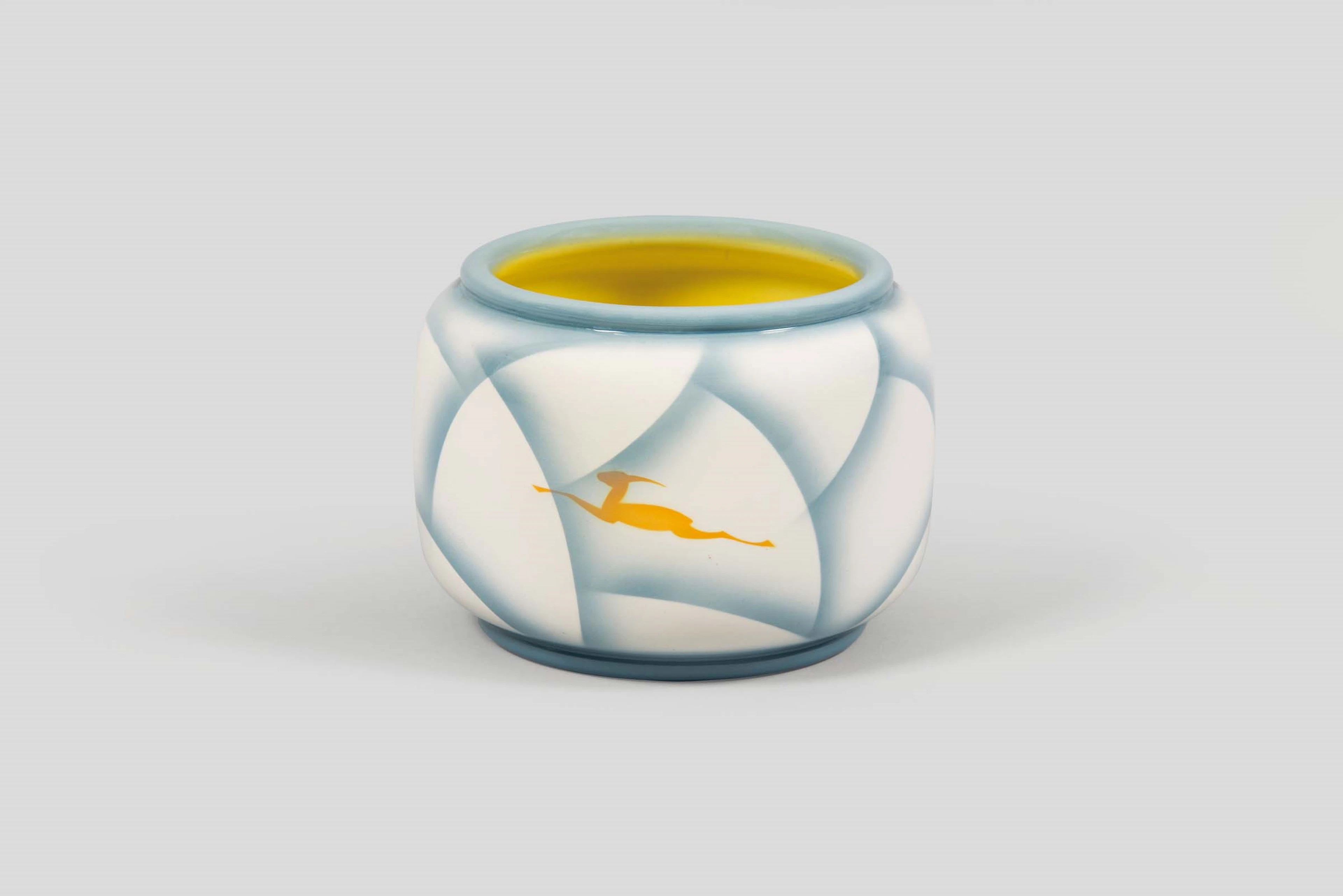Galvani, Pordenone, 1930 ca. A vase in earthenware ceramics with an
