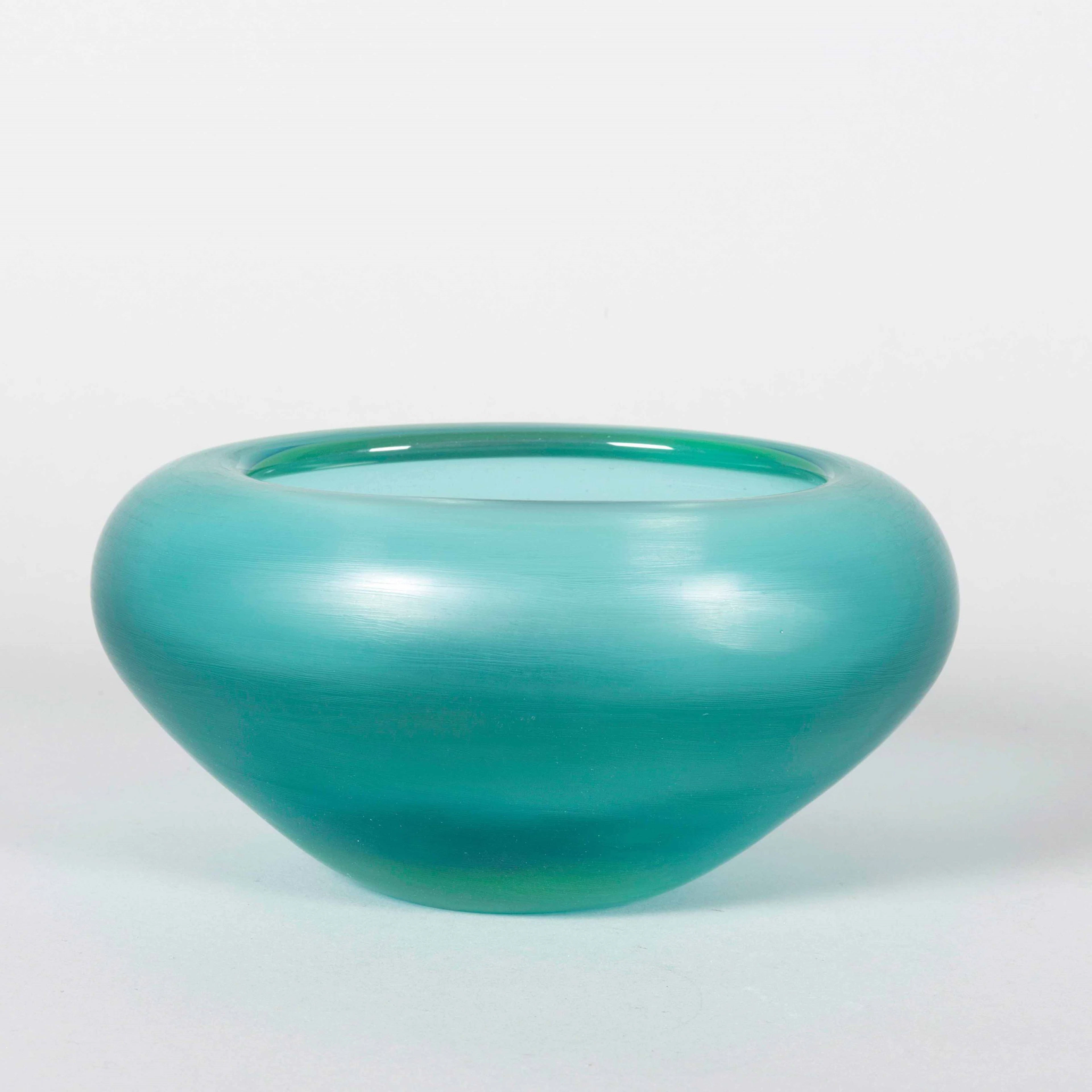 Paolo Venini, Murano, 1956 ca. An oval vase, Incisi series, in submerged