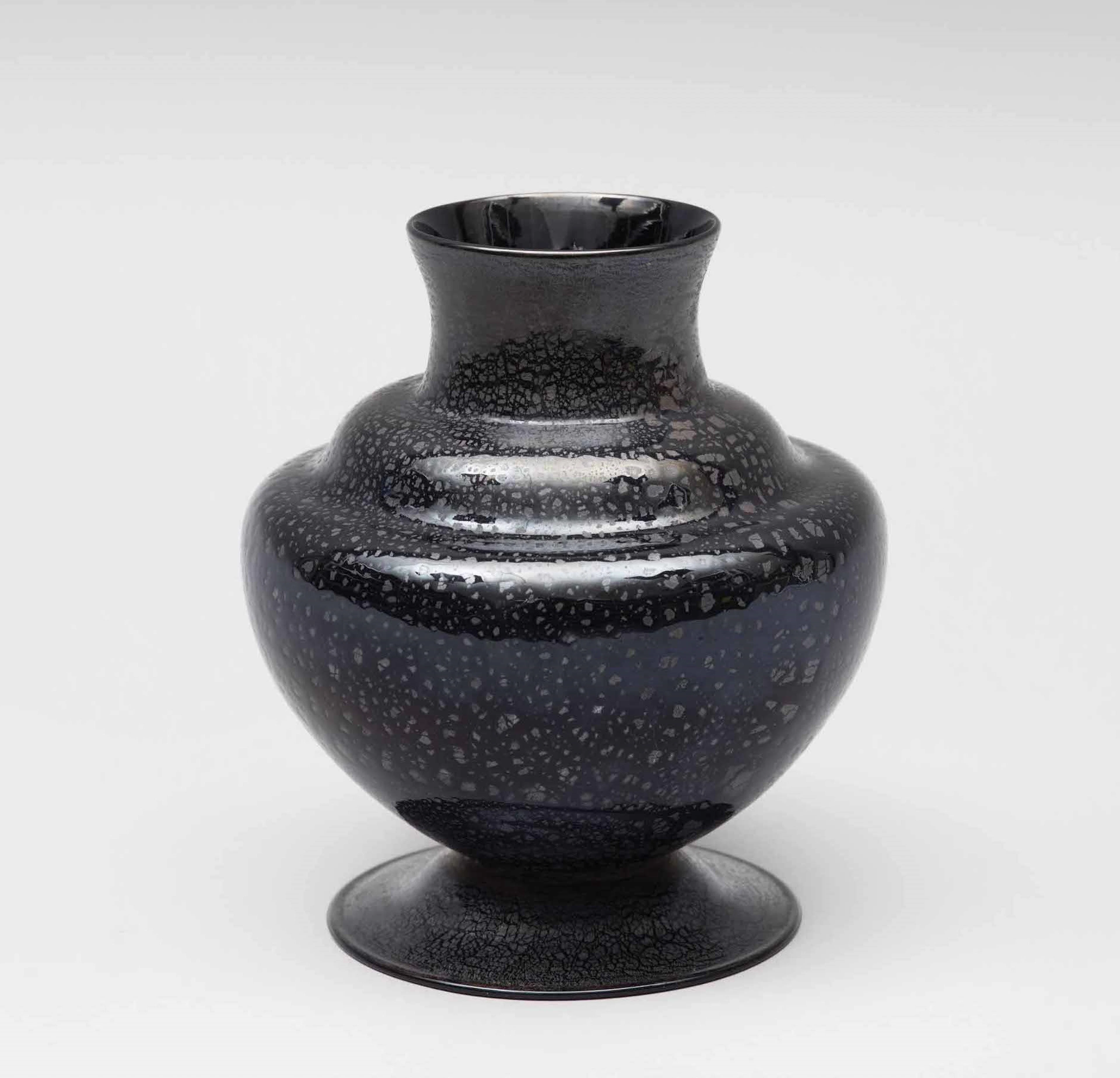 Carlo Scarpa, MVM Cappellin, Murano, 1930 ca. A blown glass vase with