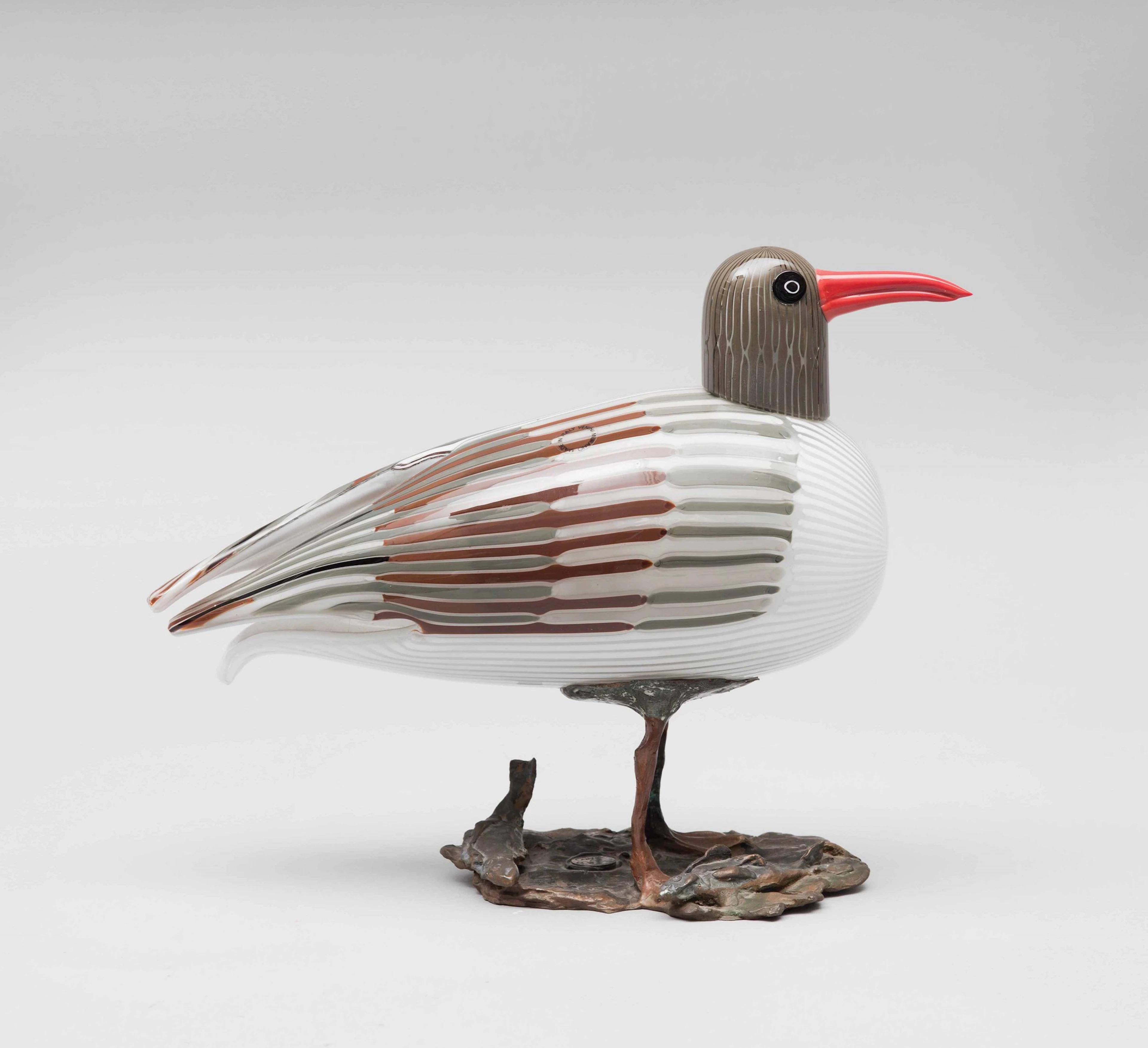 Toni Zuccheri, Venini, Murano, 1988. A seagull in polychrome glass
