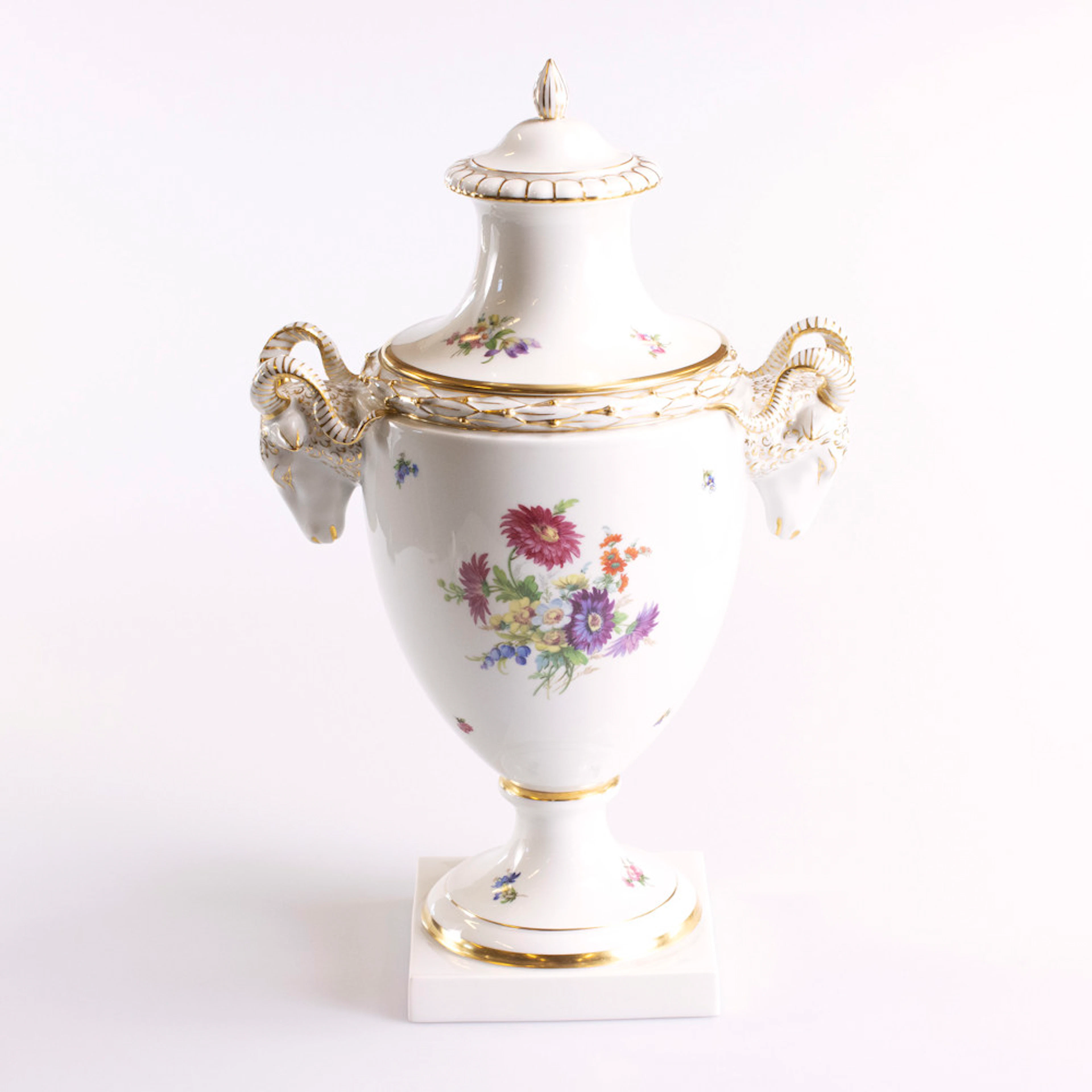Lockurna, Fürstenberg, höjd 46 cm