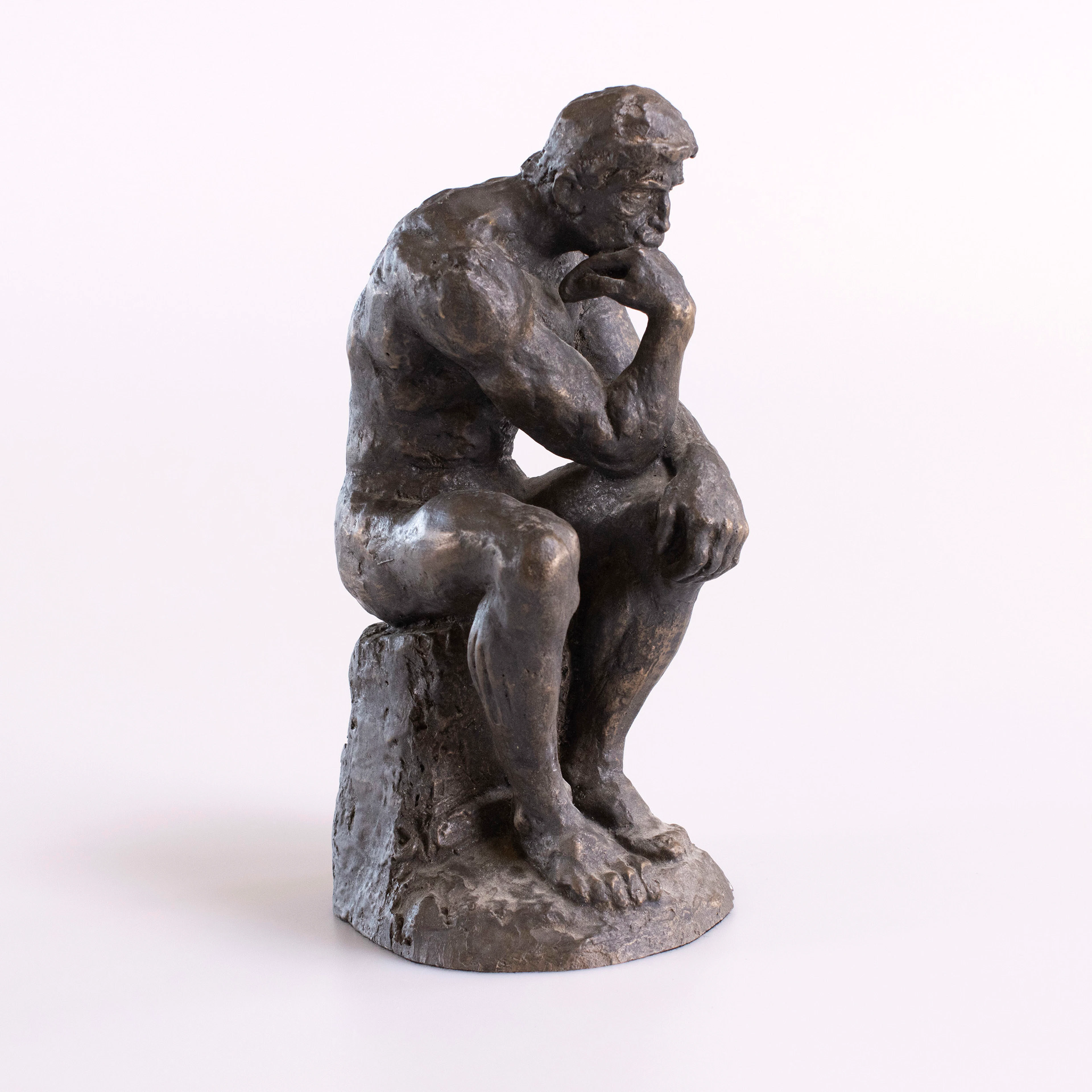 Skulptur, konstmassa, "Tänkaren", höjd 24 cm