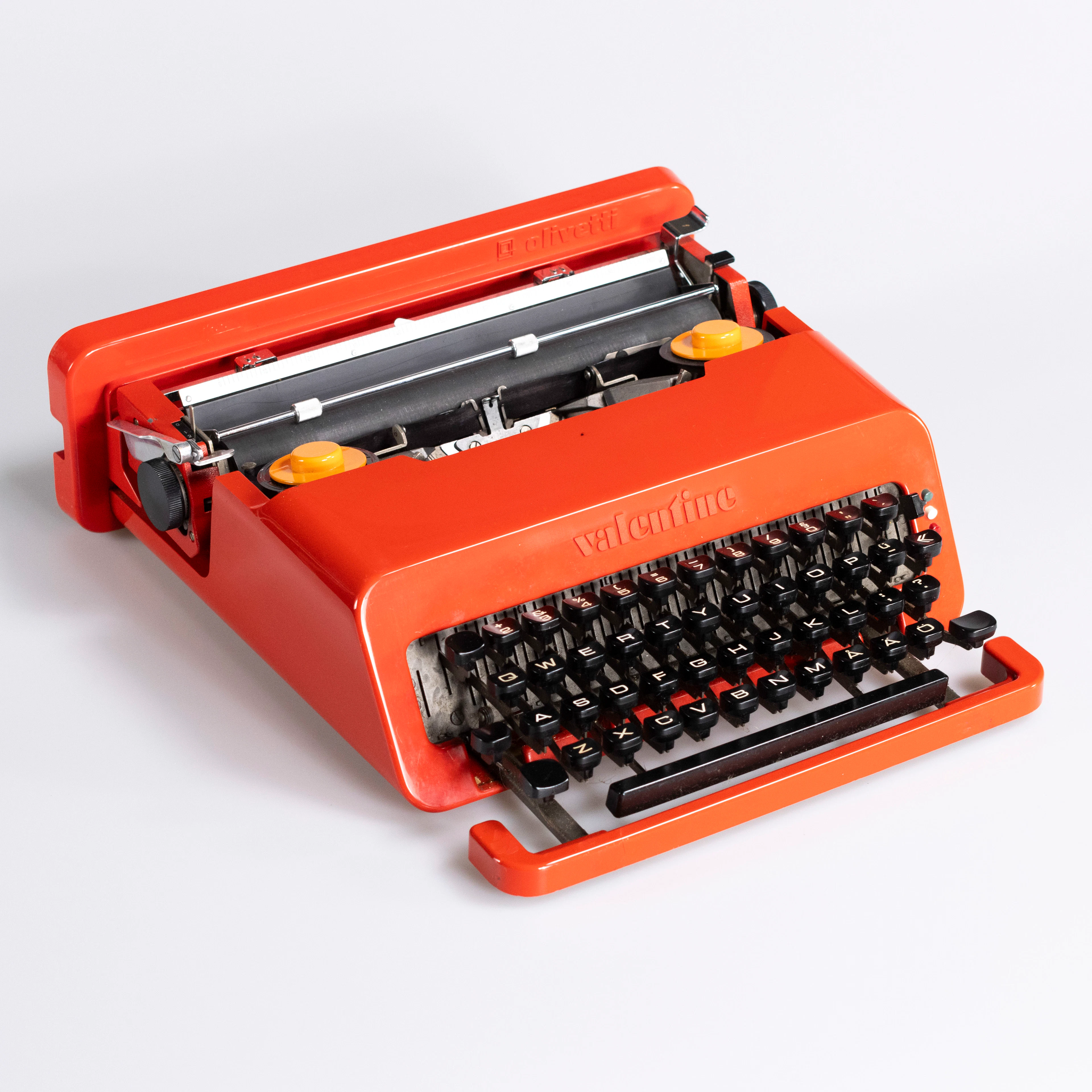 Ettore Sottsass, skrivmaskin, "Valentine", 60/70-tal, Olivetti, Italien