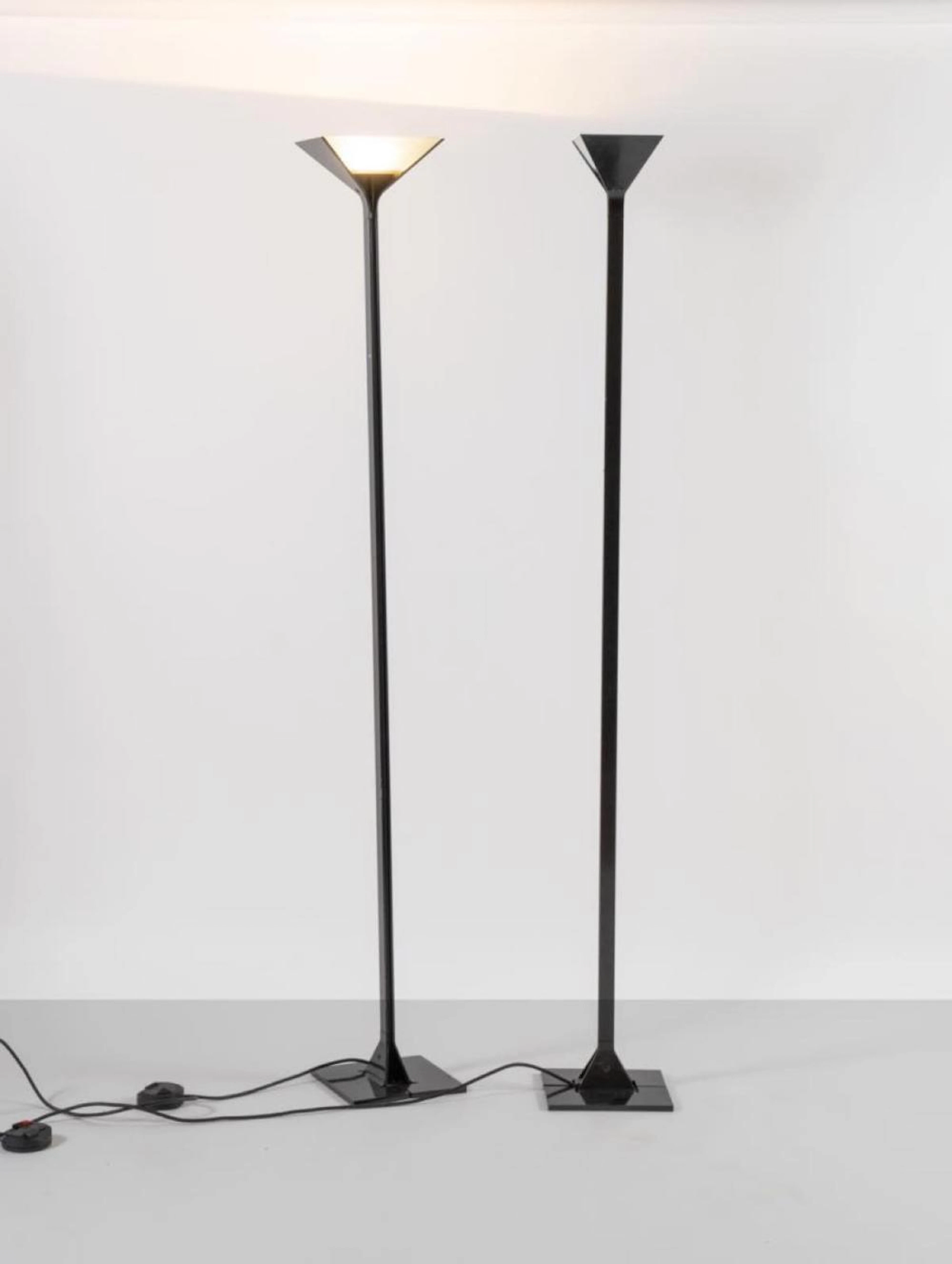 Afra e Tobia Scarpa per Flos, Coppia di lampade da terra ?Papillona 750?, 1975.