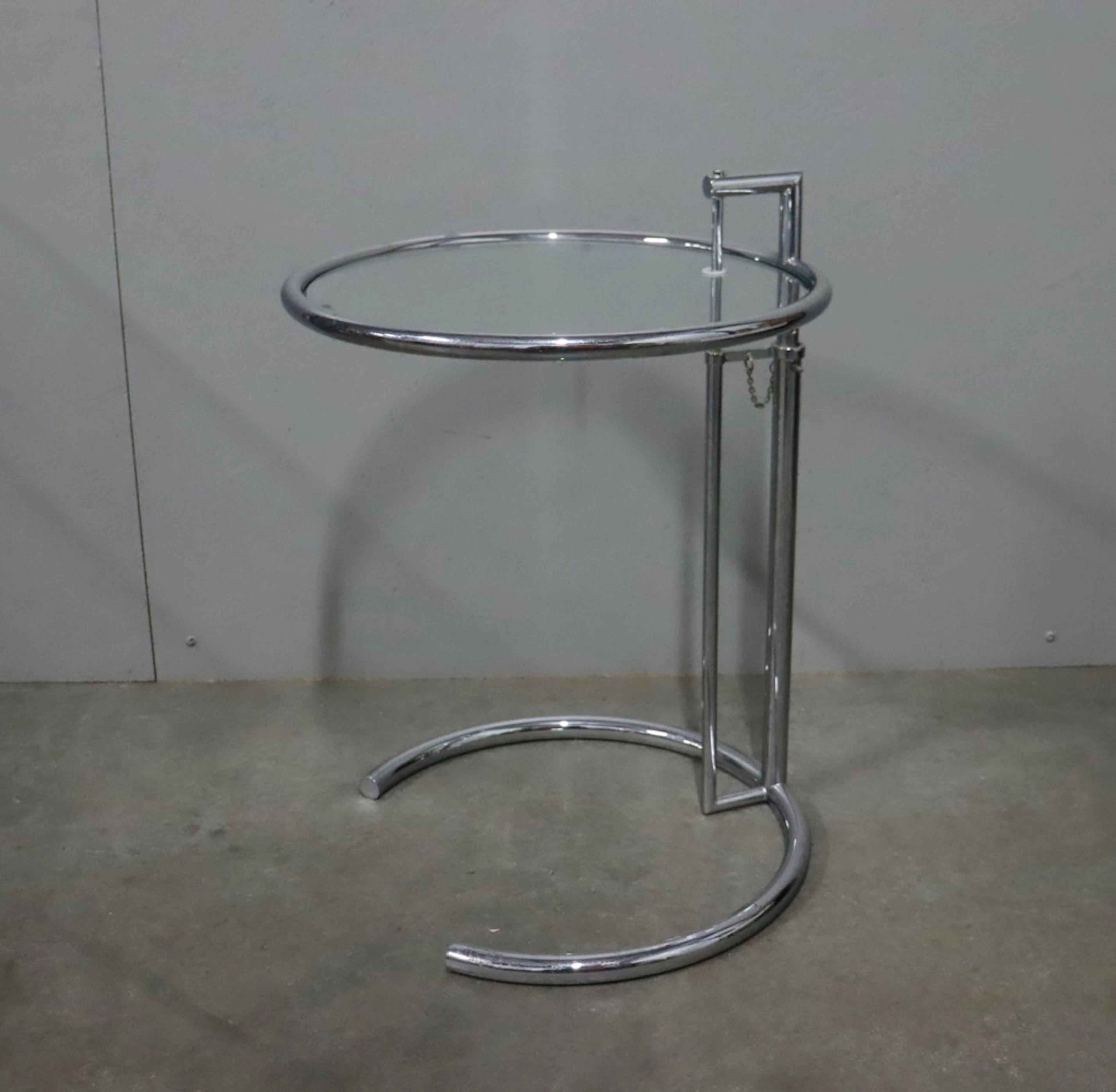 Eileen Gray, efter, troligen Classicon, "E1027", bord