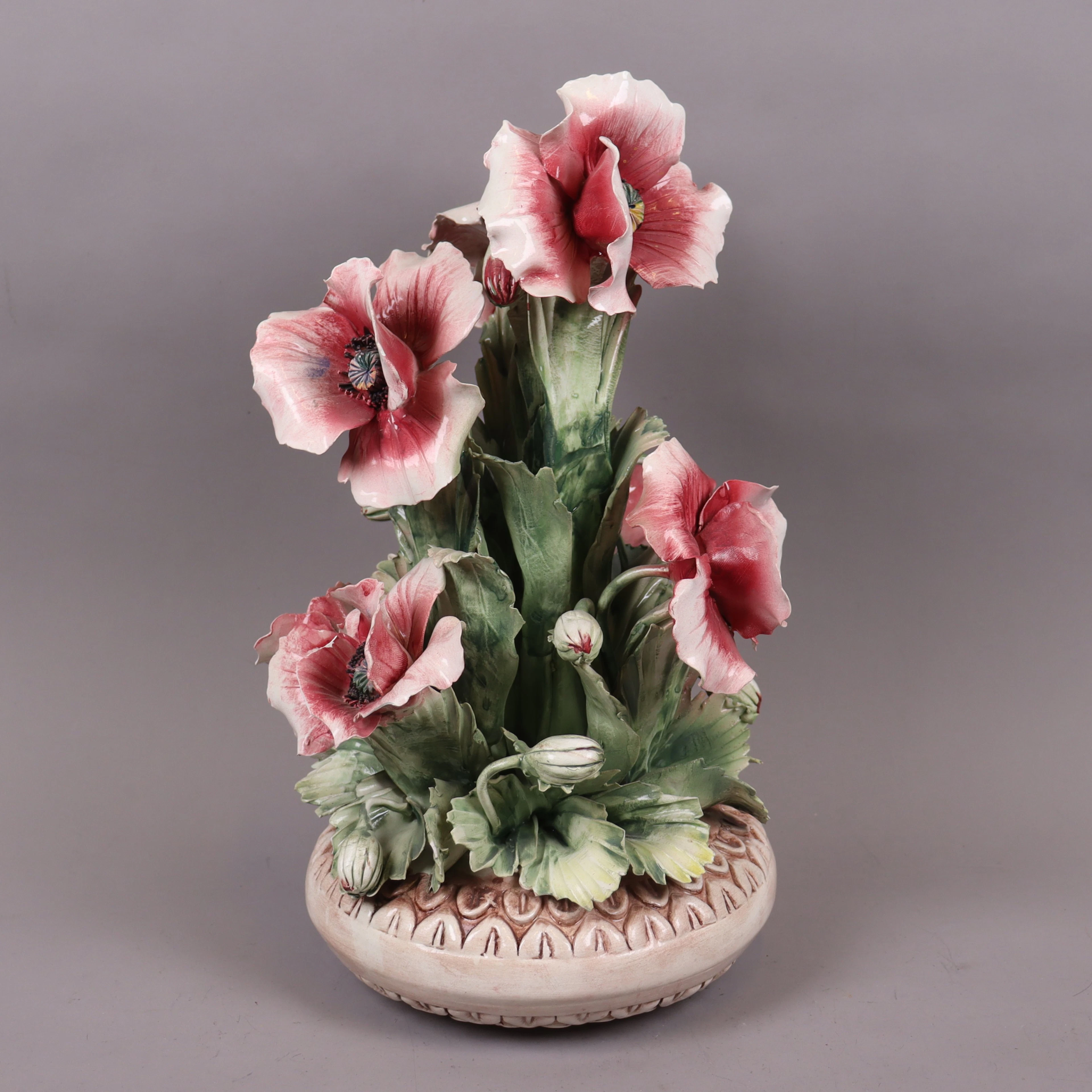 Capodimonte, Italy, bordsdekoration, blommor i kruka i keramik