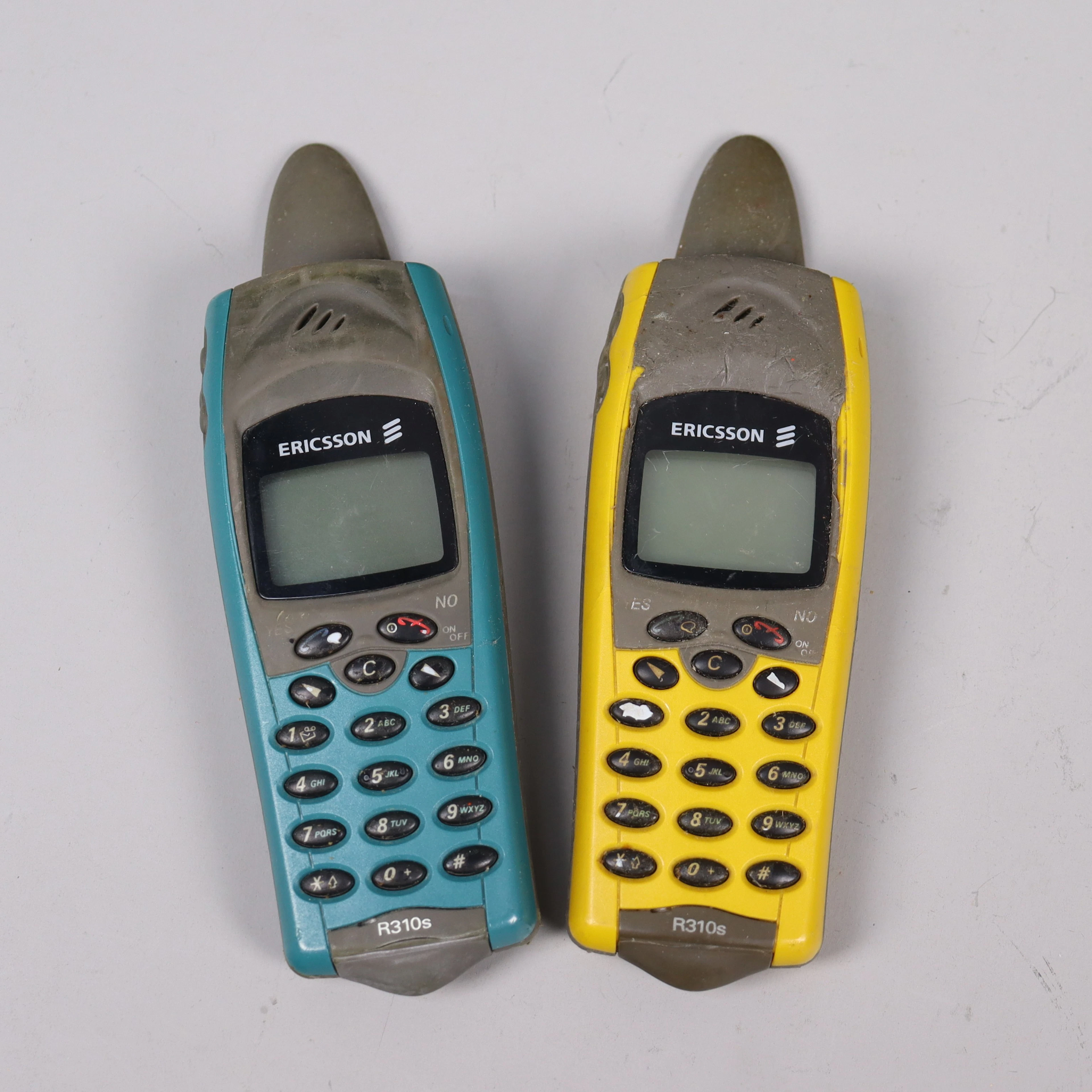 Ericsson R310s (Hajfenan) mobiltelefoner, 2st