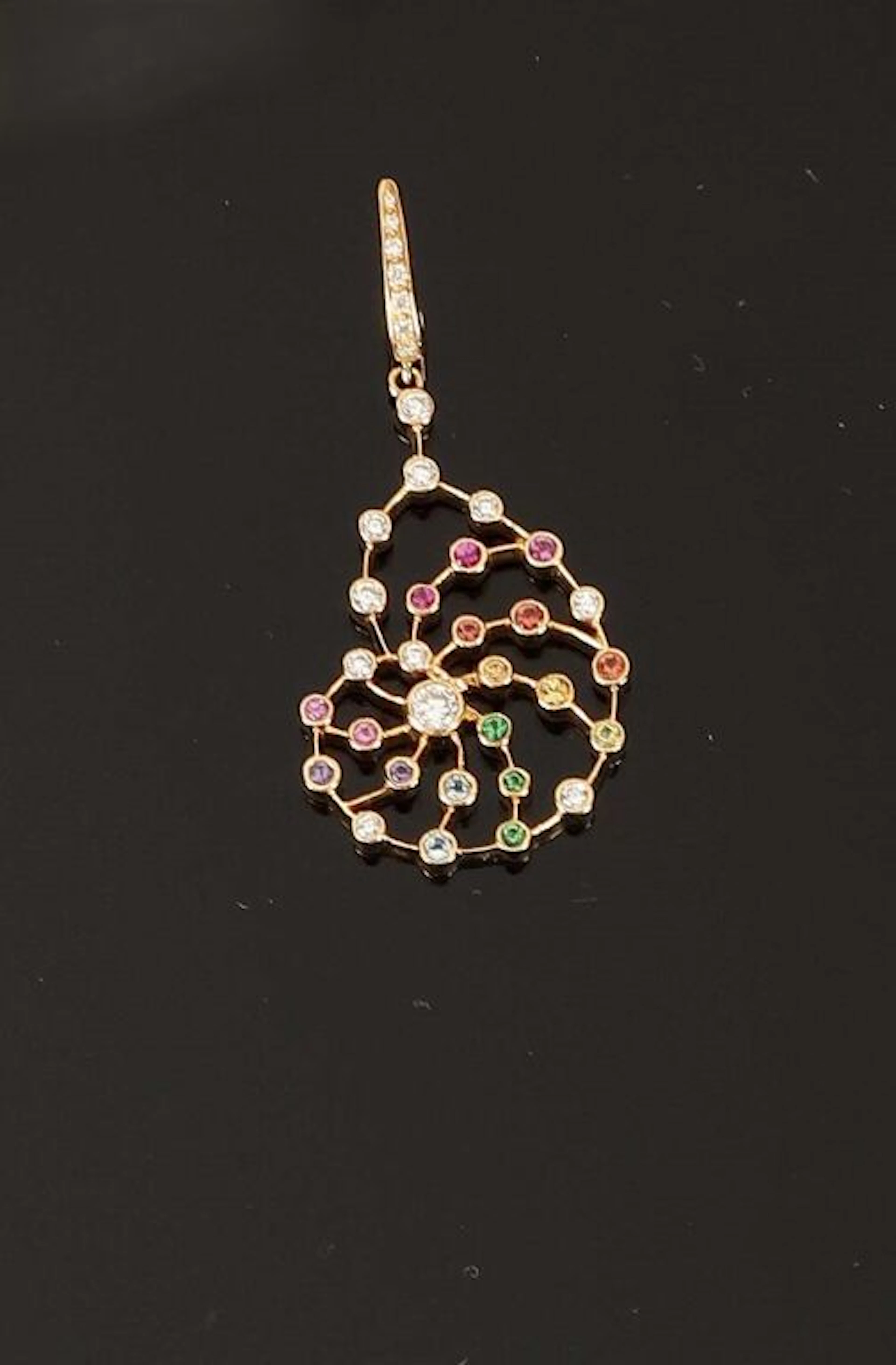 * ALEXANDRA ROSIER. Openwork pendant in yellow... - Lot 58 - Kâ-Mondo