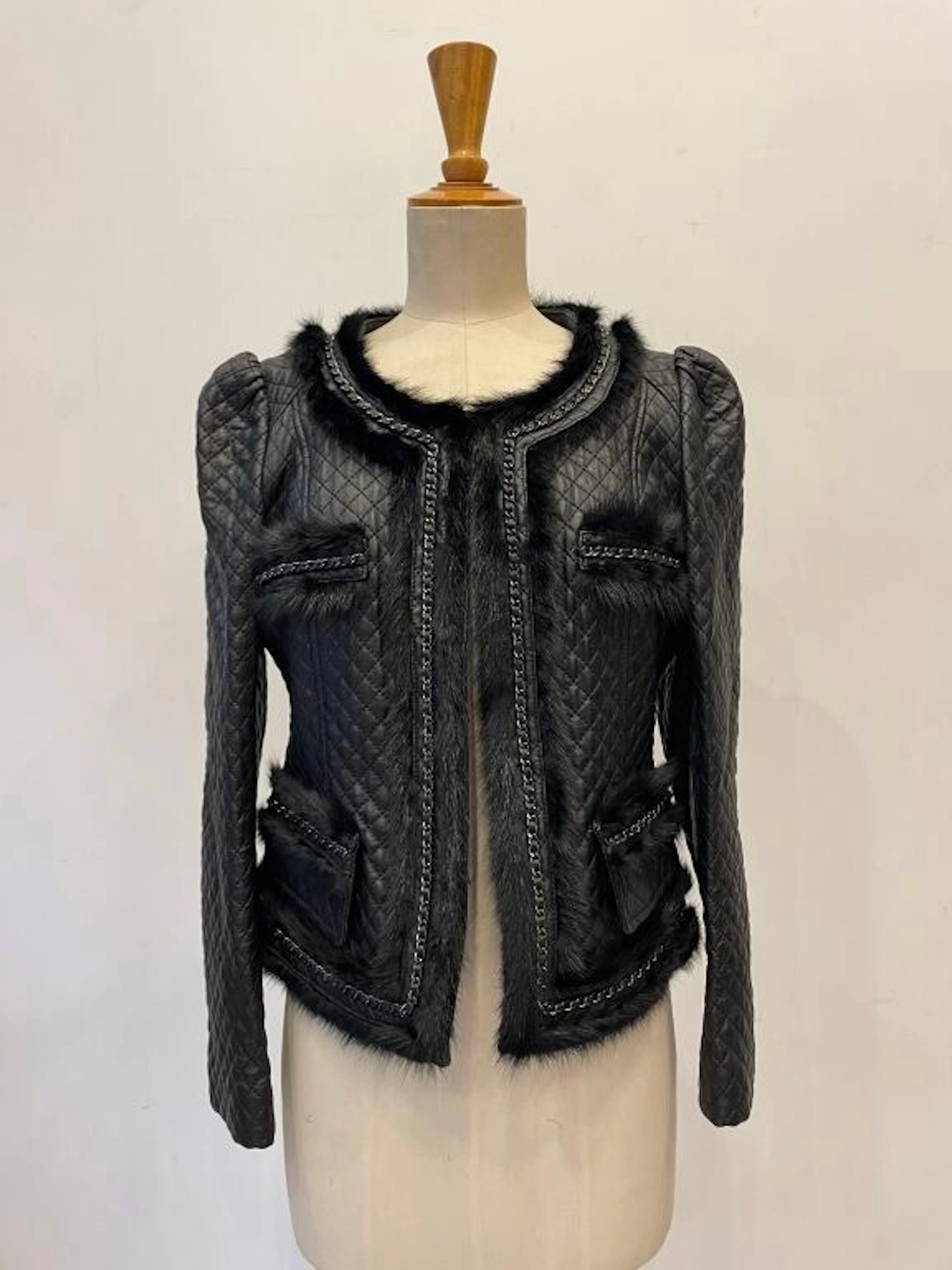 Set of 2 jackets : - ARTURO. Beautiful... - Lot 303 - Kâ-Mondo