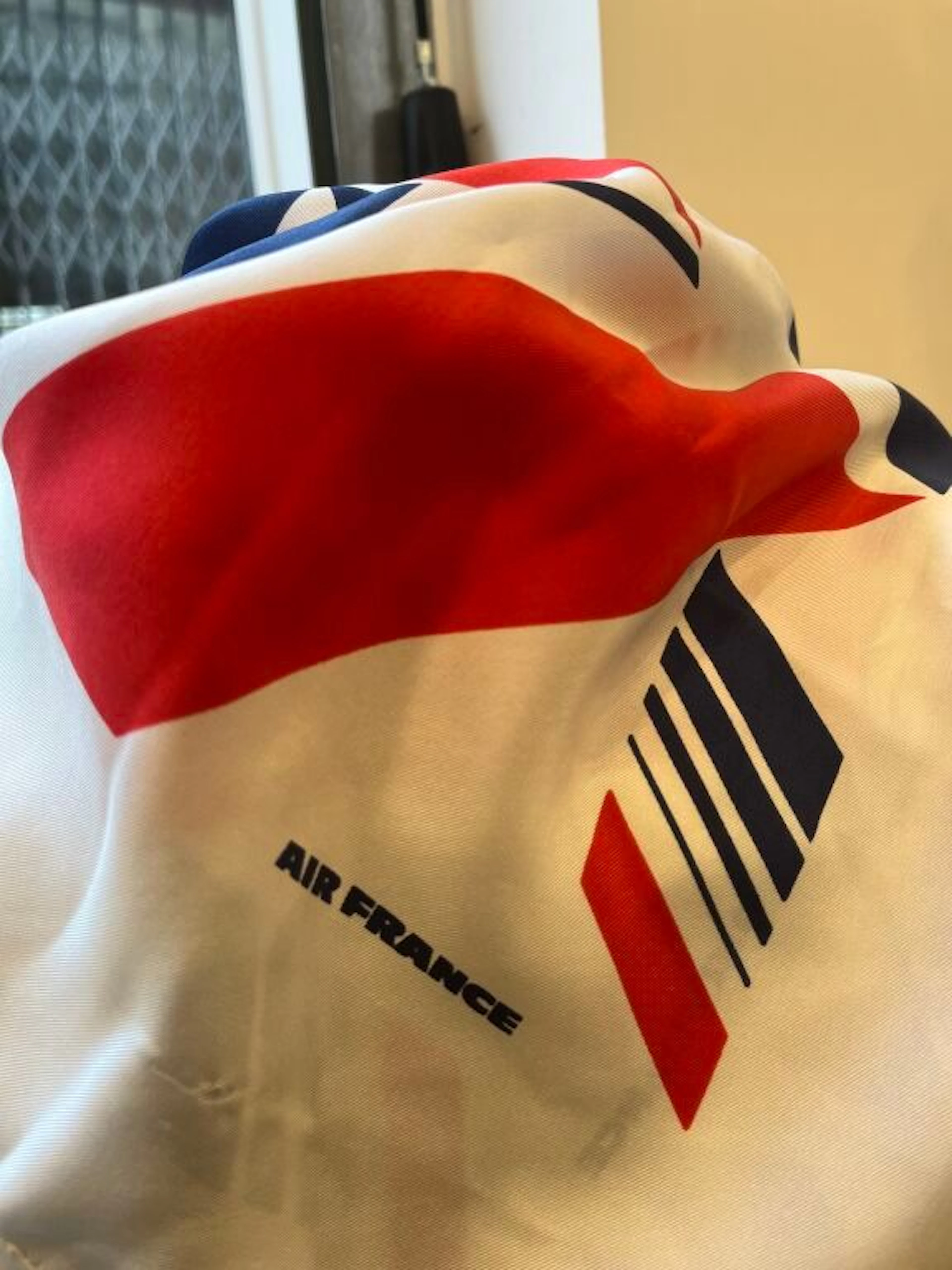 AIR FRANCE. Concorde silk square, airline... - Lot 338 - Kâ-Mondo