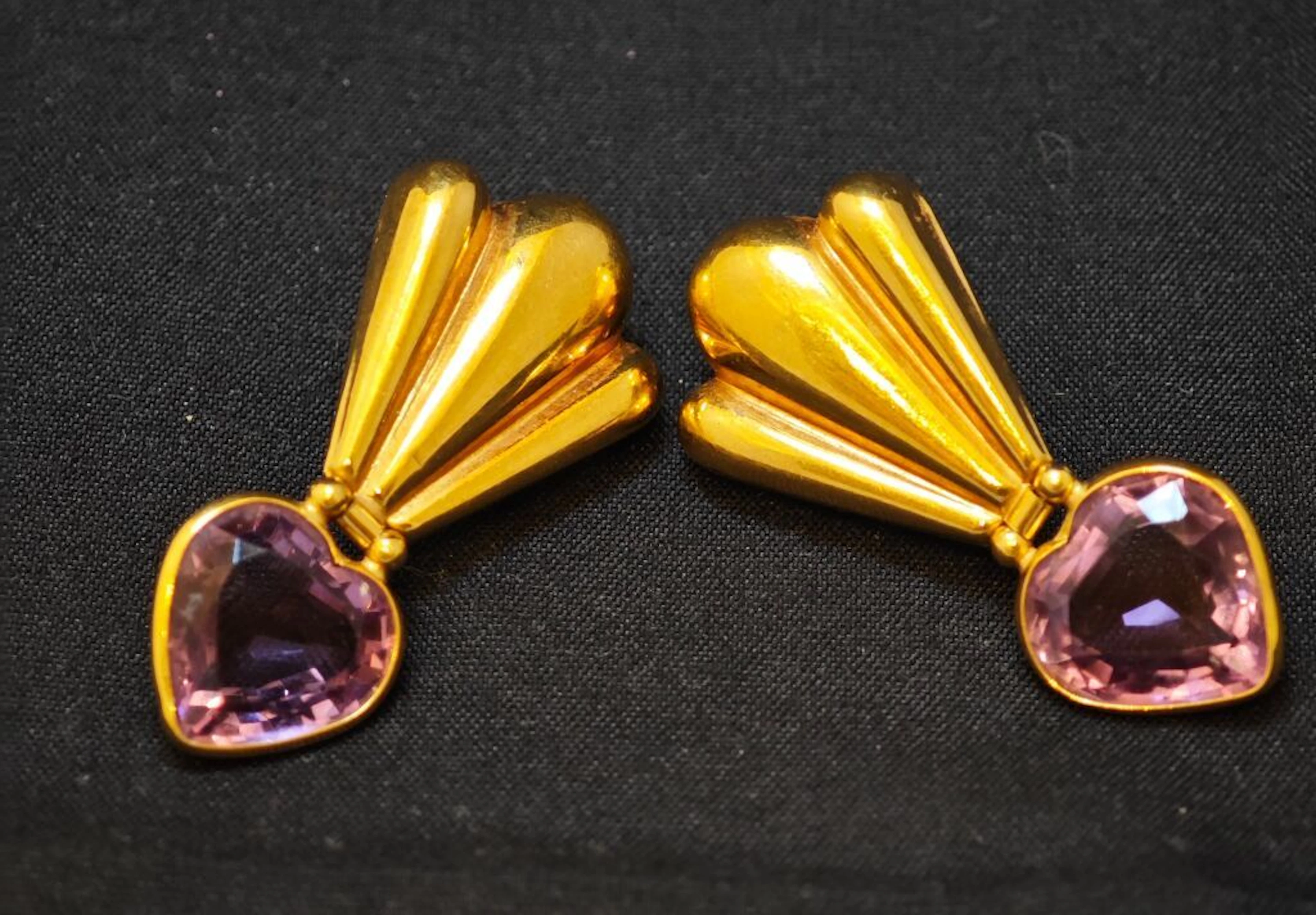 Pair of articulated yellow gold 750‰ ear pendants adorned wi - Lot 57