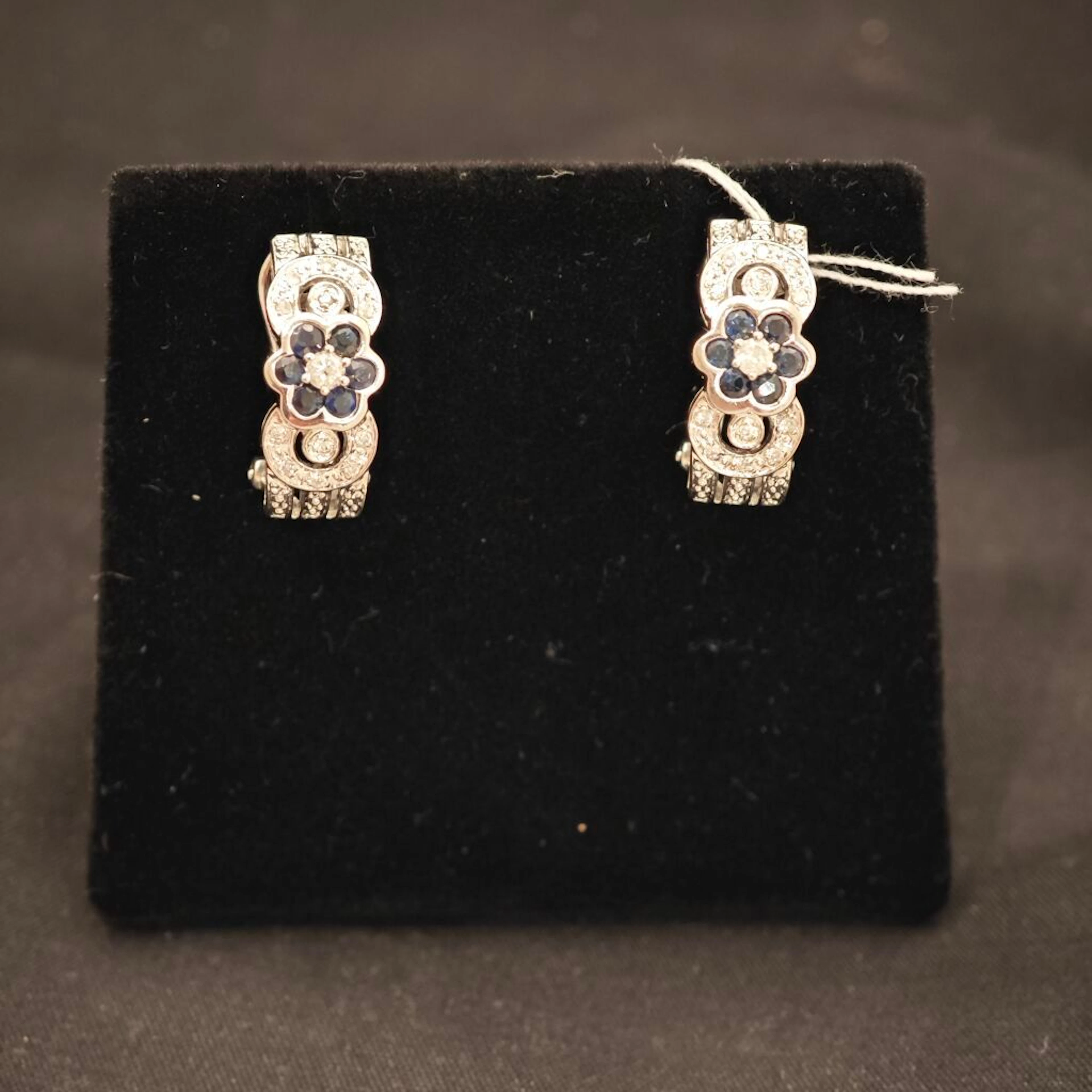 Pair of openwork half-creoles in 585‰ white gold, small diam - Lot 106