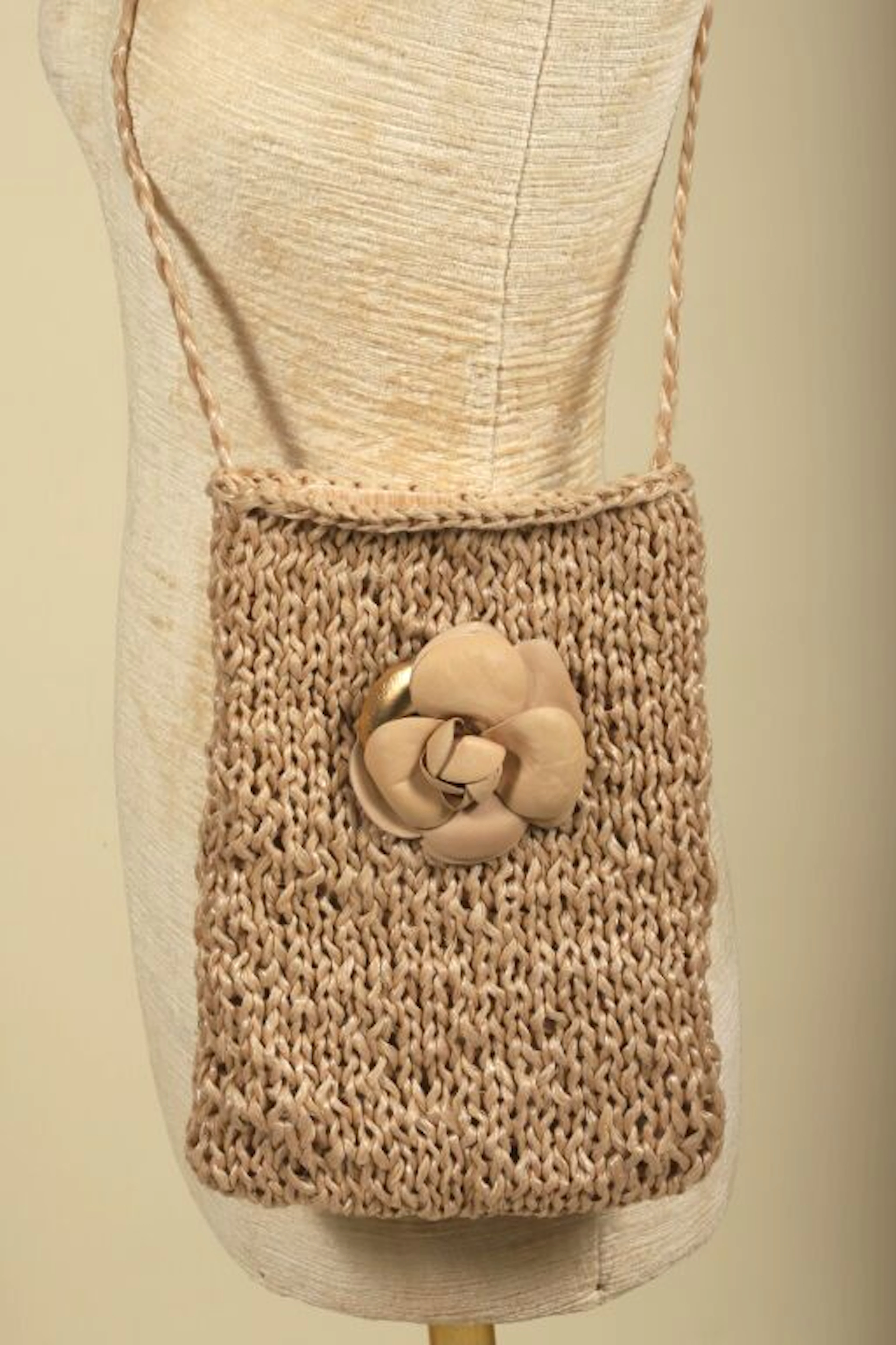 CHANEL MONTAIGNE. - Lot 155