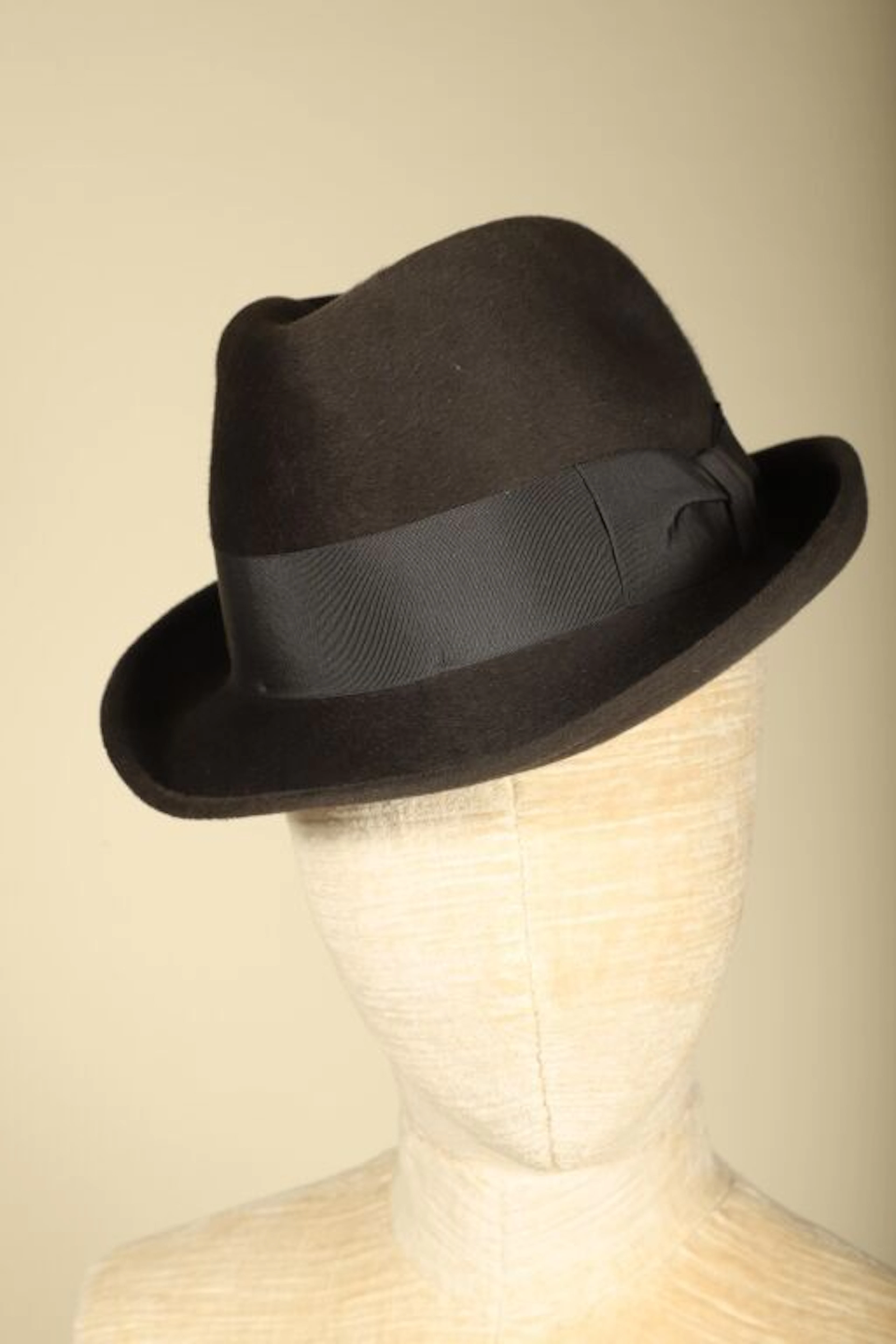 MOTSCH FILS PARIS - CRÉATION PIERRE CARDIN. - Lot 198