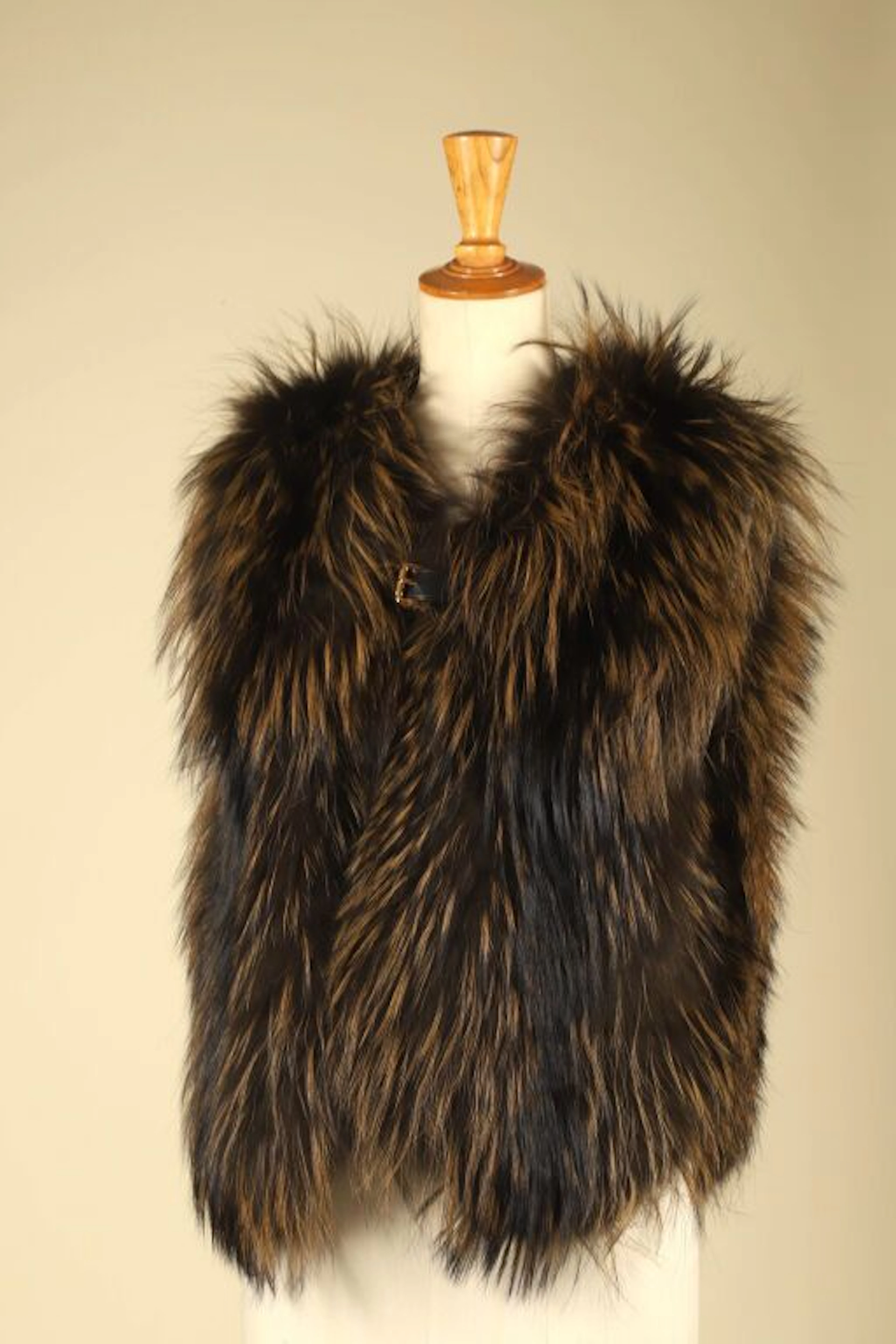 LOUIS VUITTON. - Lot 224