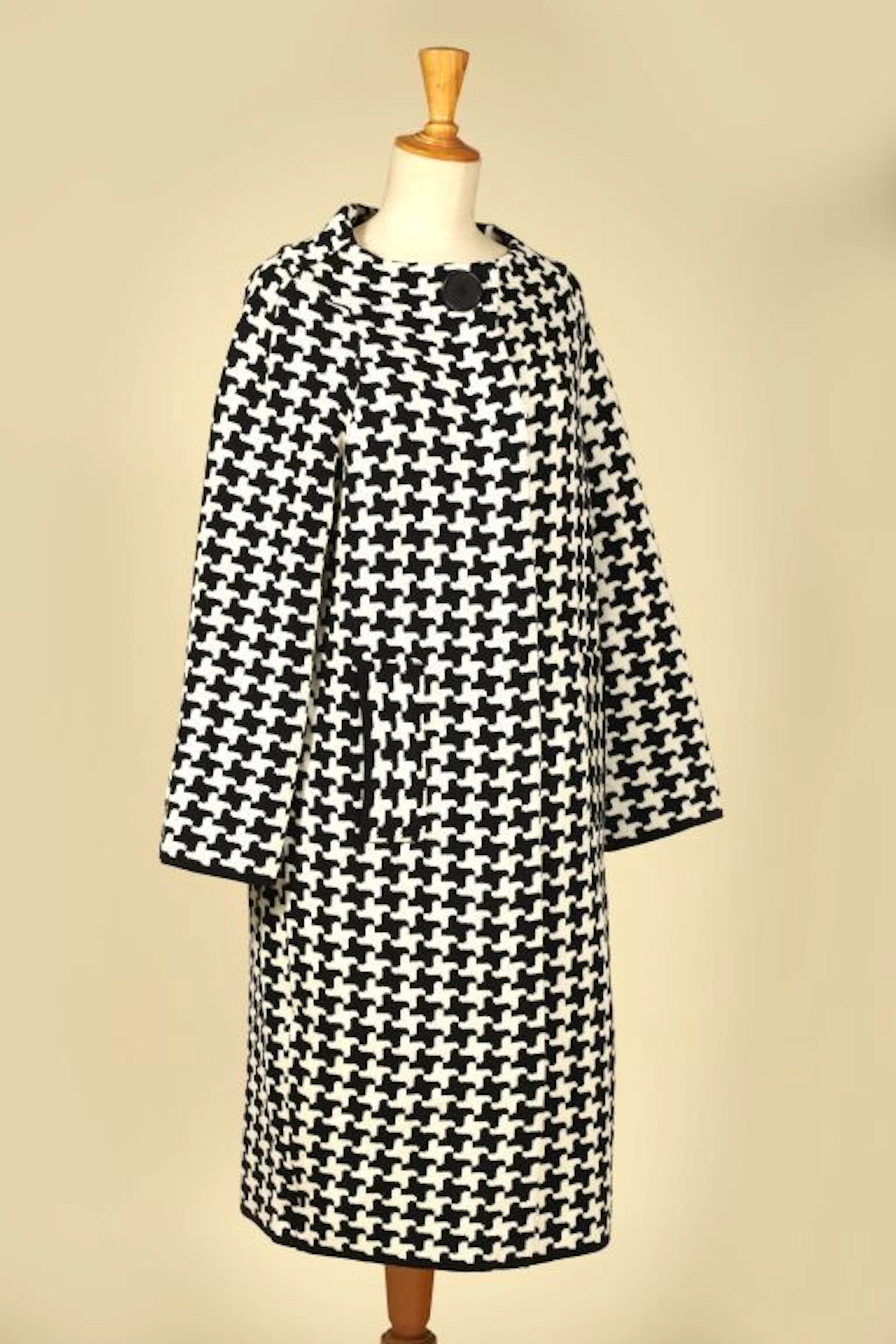 CHRISTIAN DIOR. - Lot 333